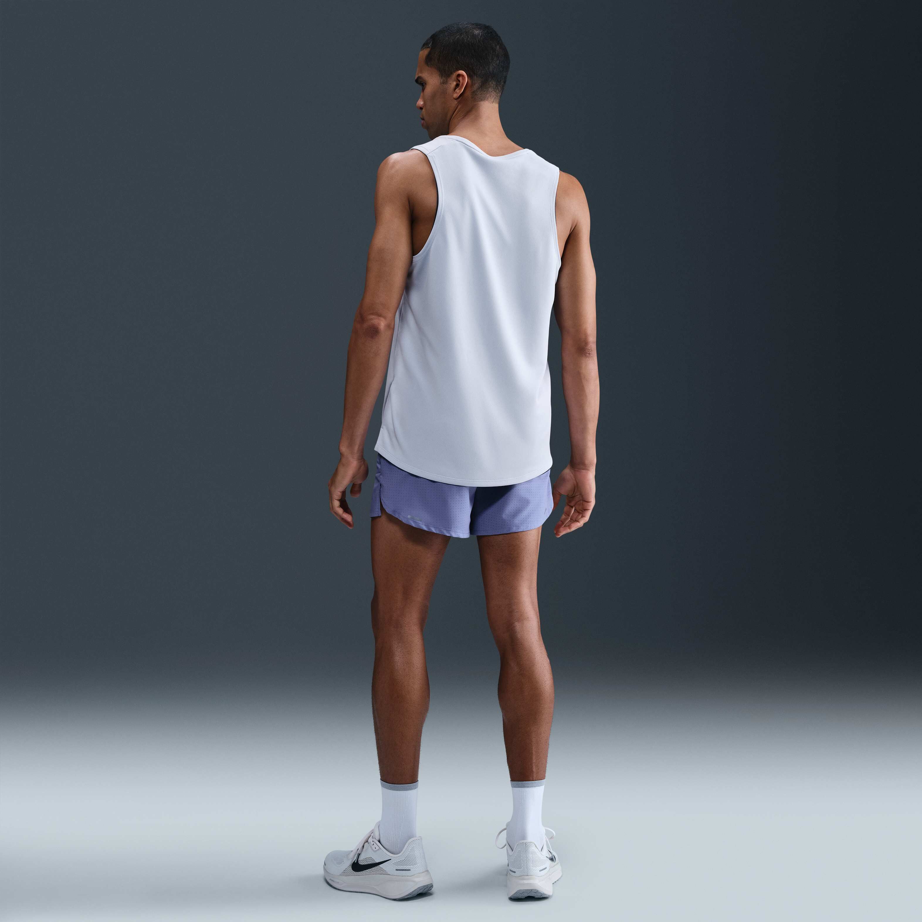 Nike Miler image number 4