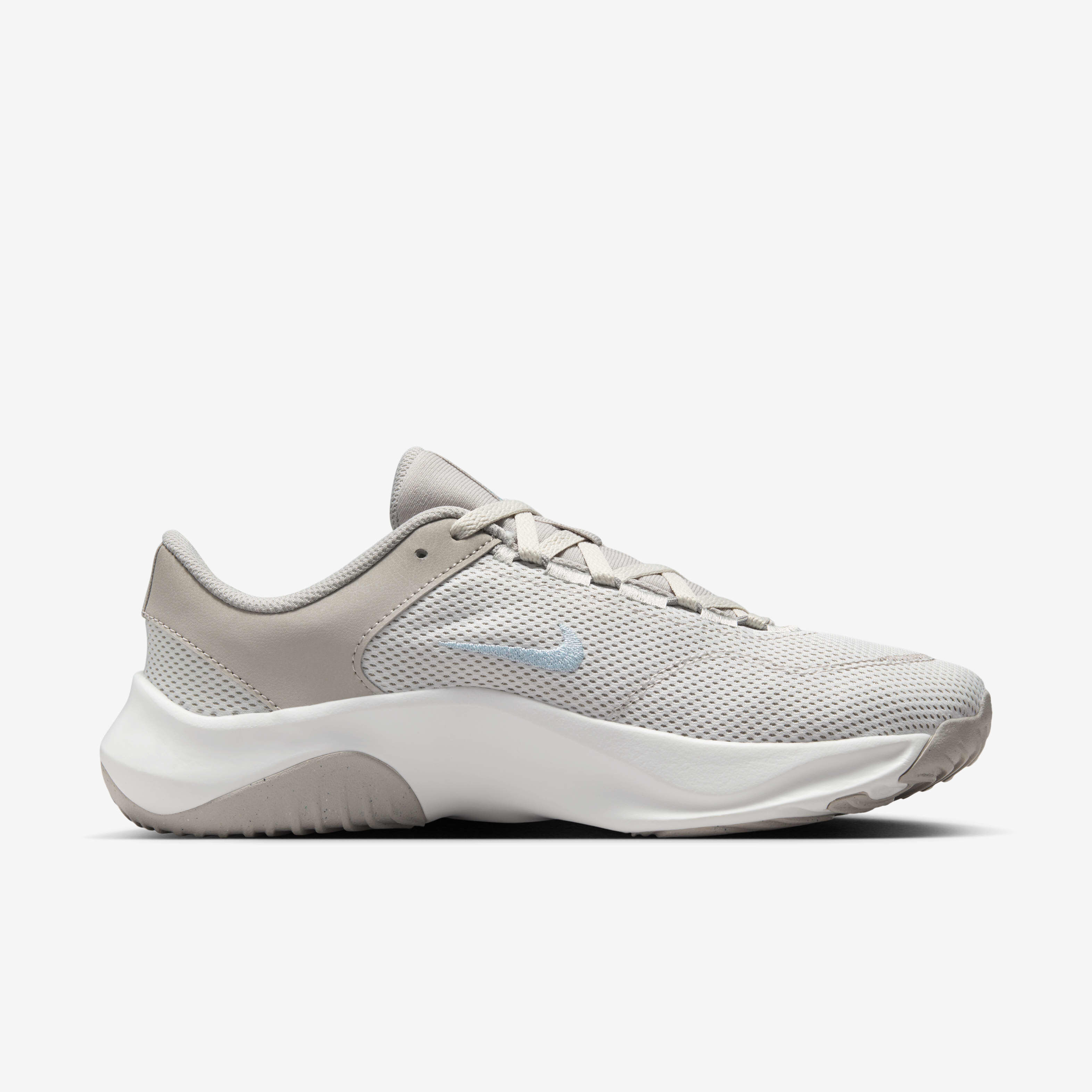 Nike Legend Essential 3 Next Nature image number 2