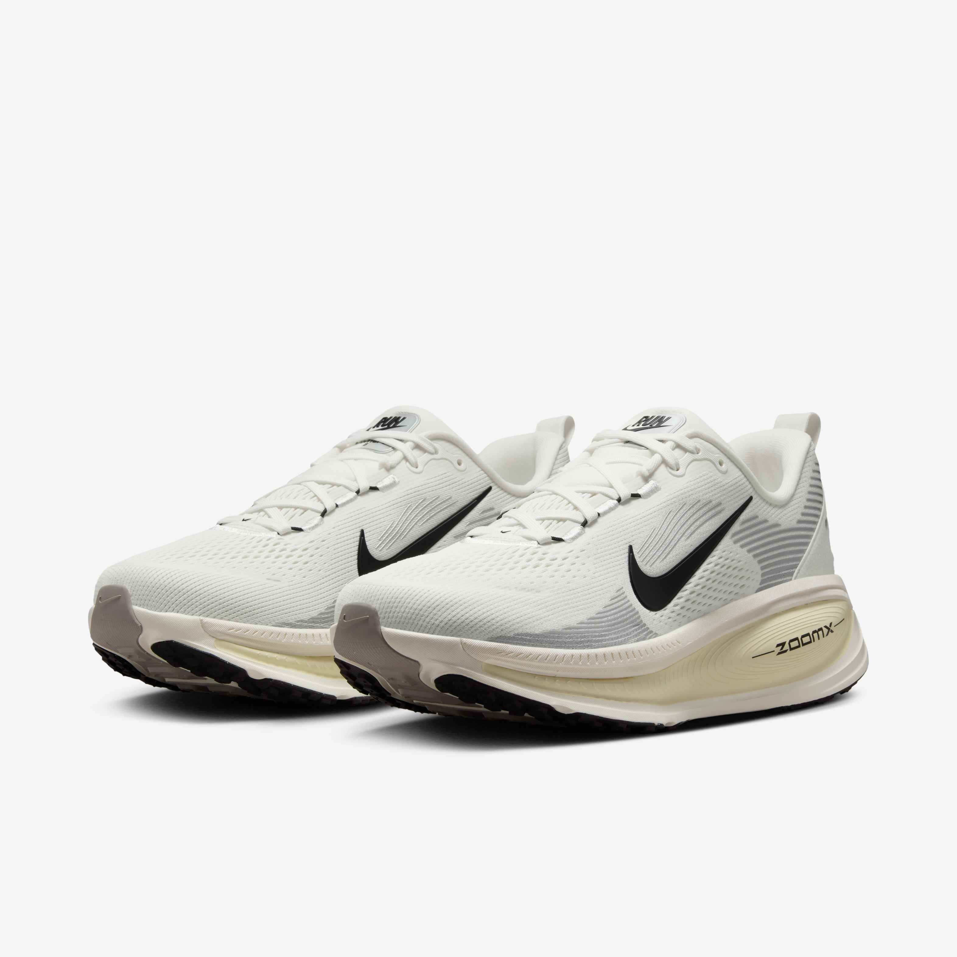Nike Vomero 18 image number 4