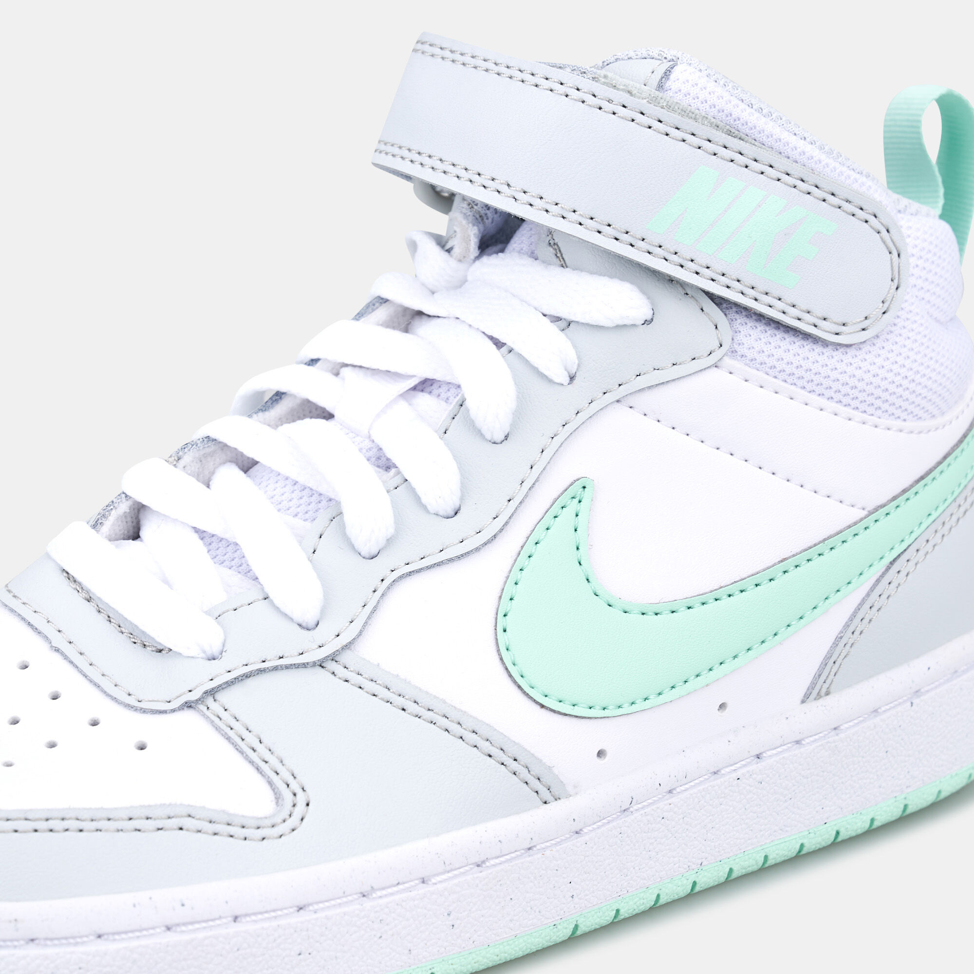 Kids' Borough Mid 2 Court Shoe (Older Kids) image number 4