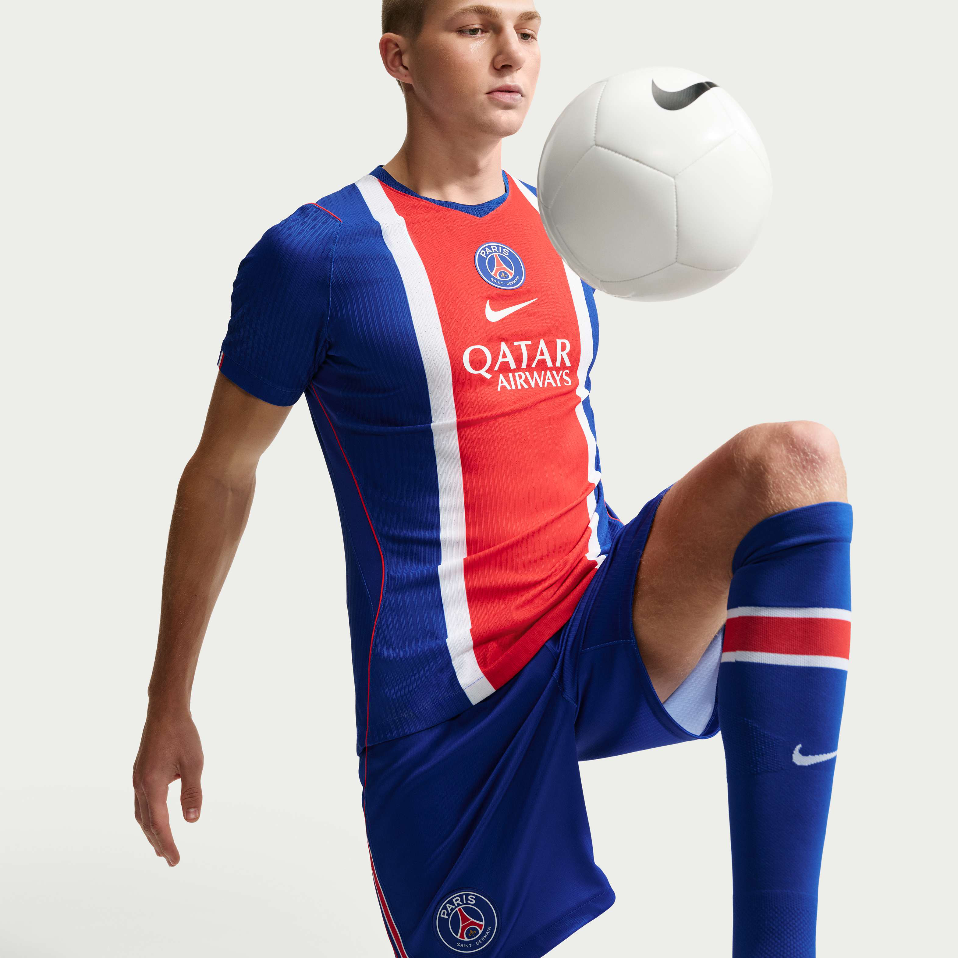 Paris Saint-Germain 2026/27 Match Home image number 2