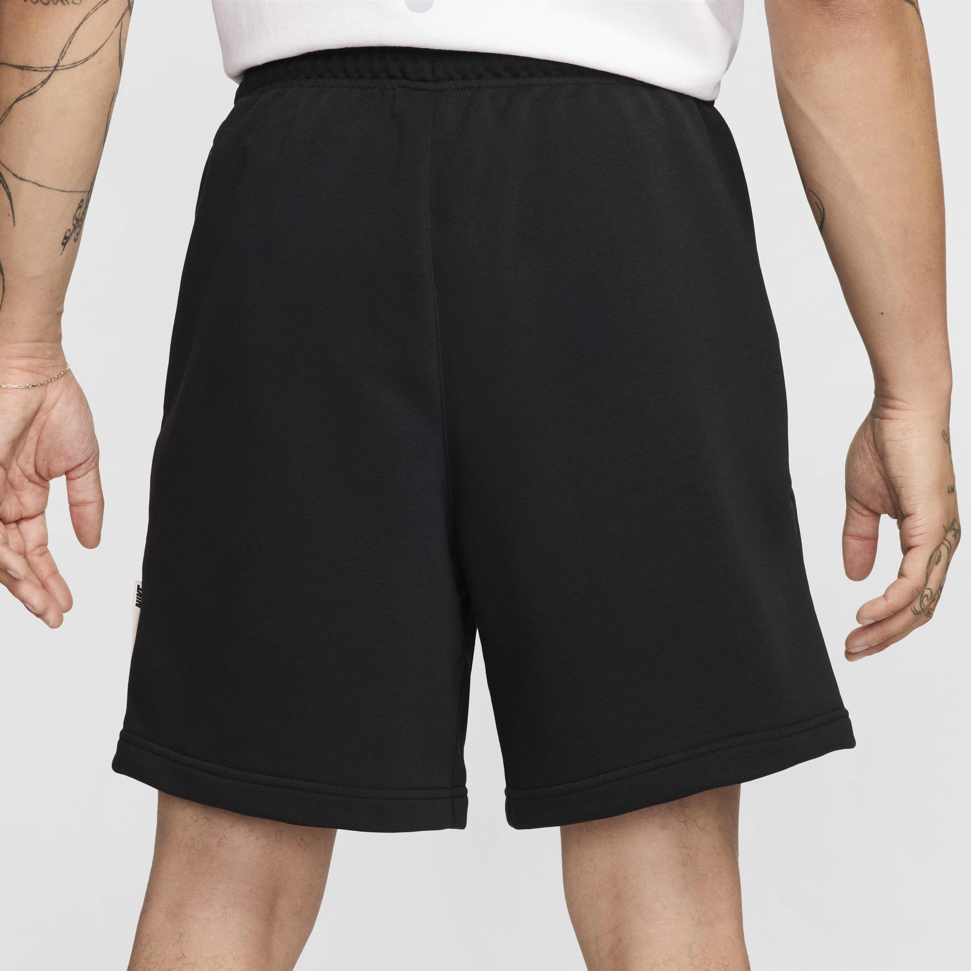 Nike Standard Issue image number 2