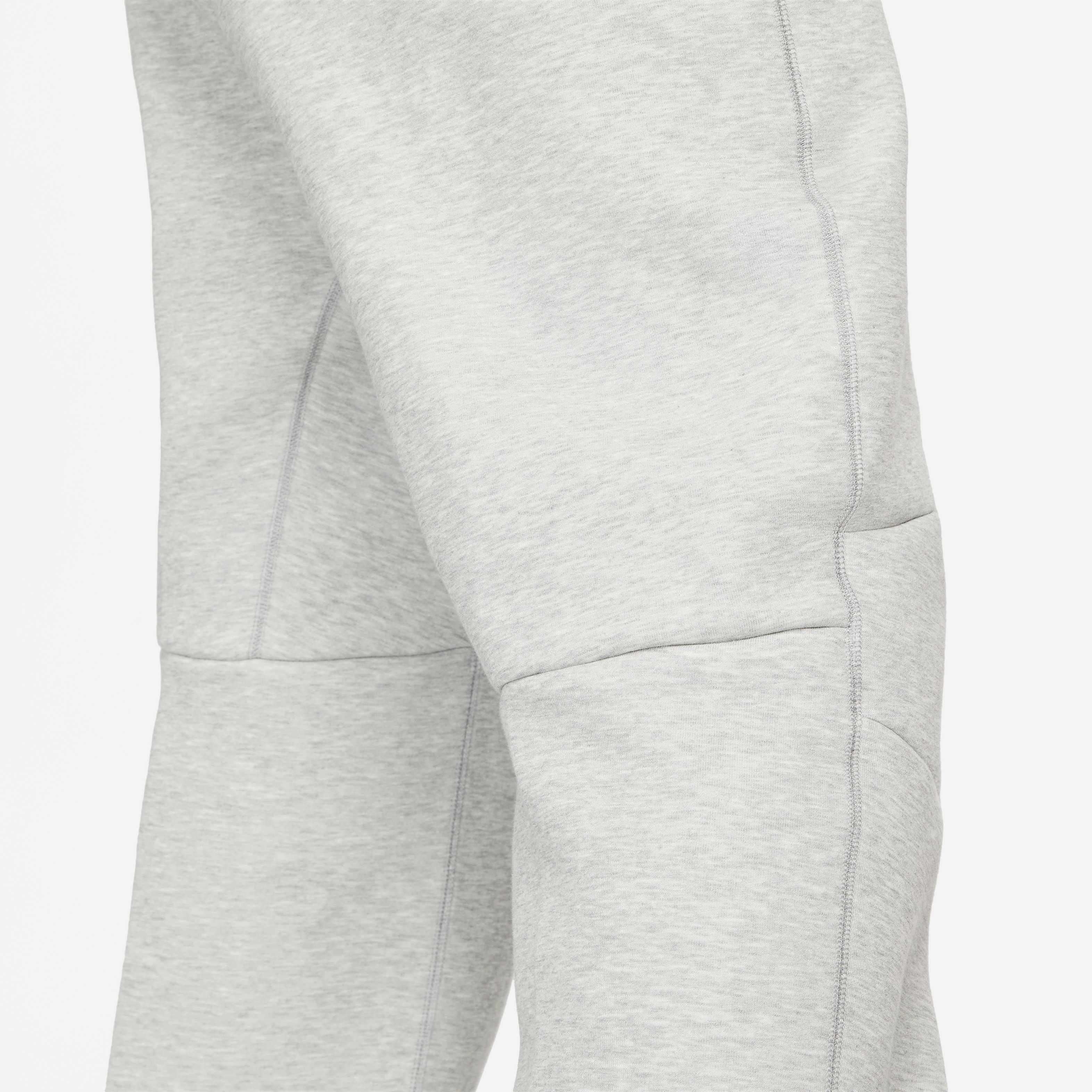 Nike Sportswear Tech Fleece image number 4