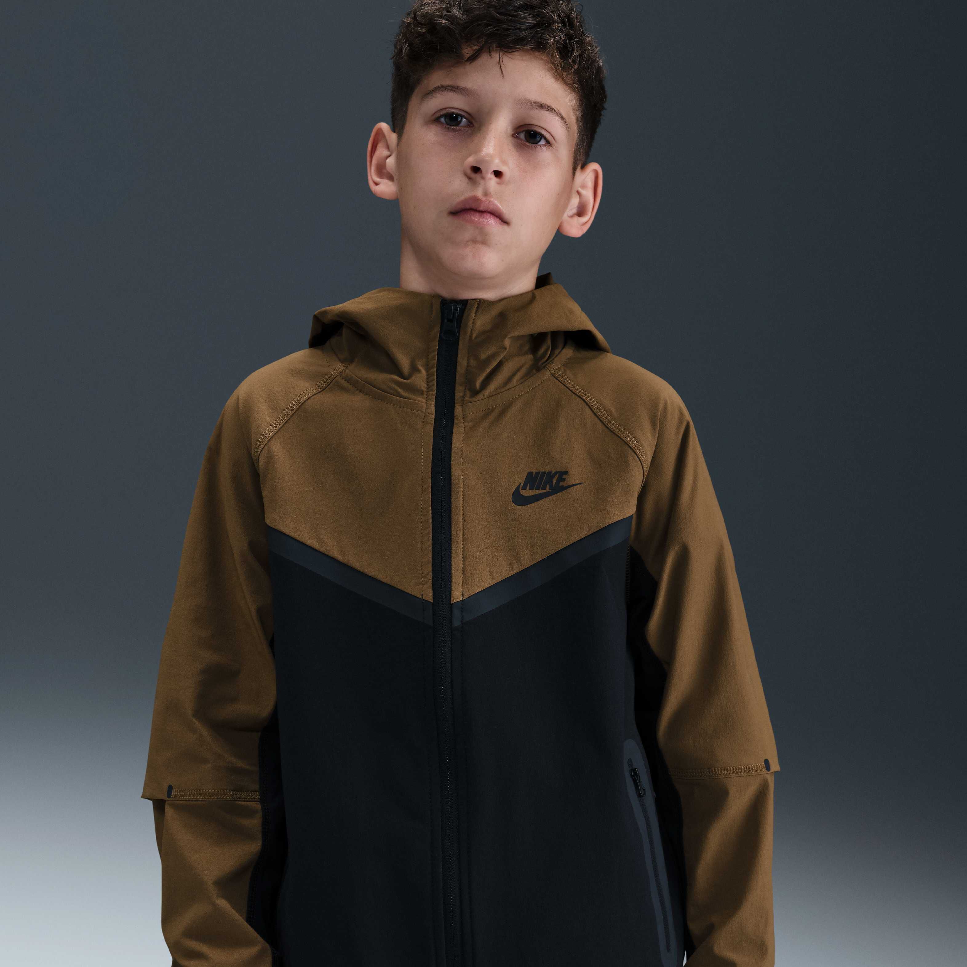 Nike Tech image number 0