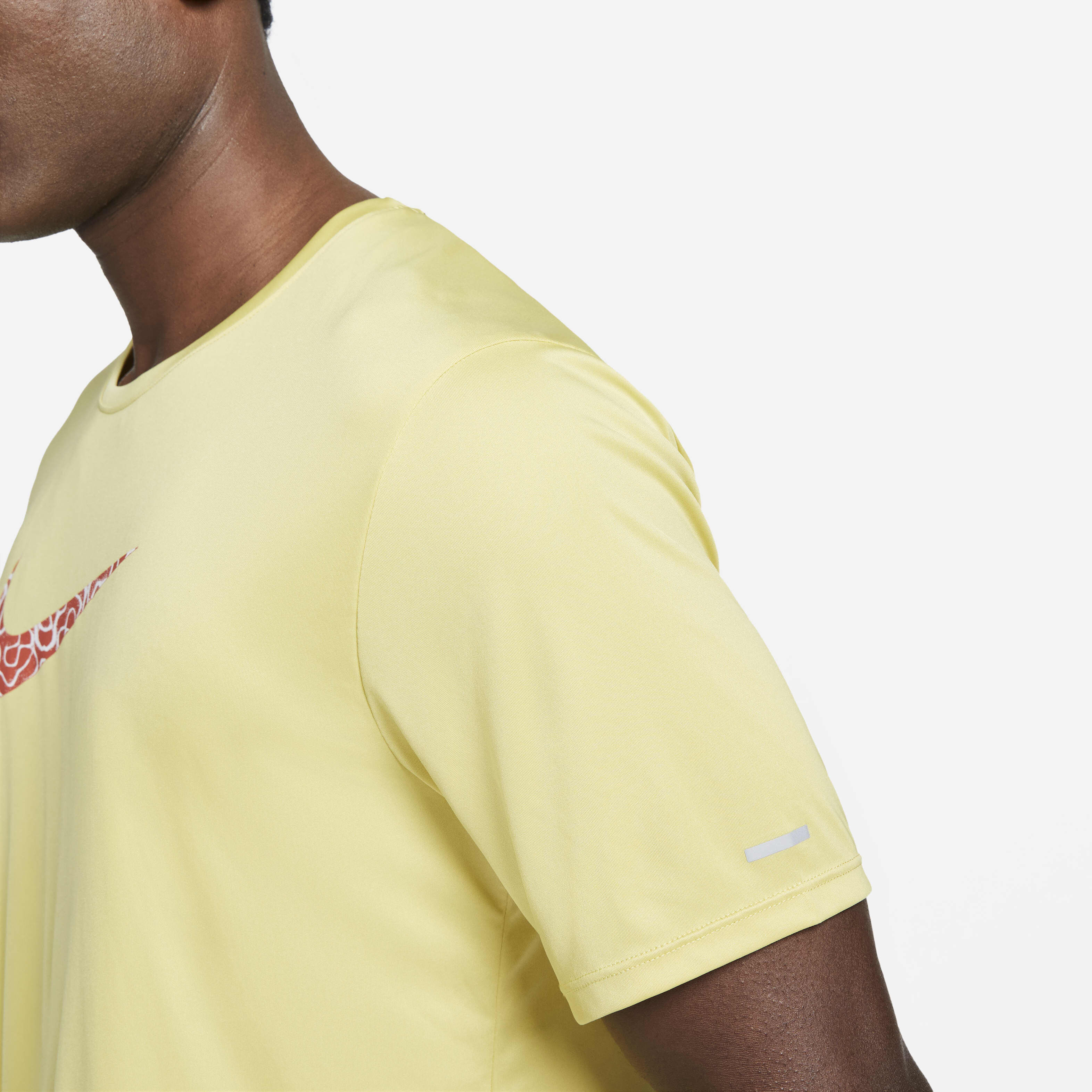 Nike Dri-FIT Wild Run Miler image number 3