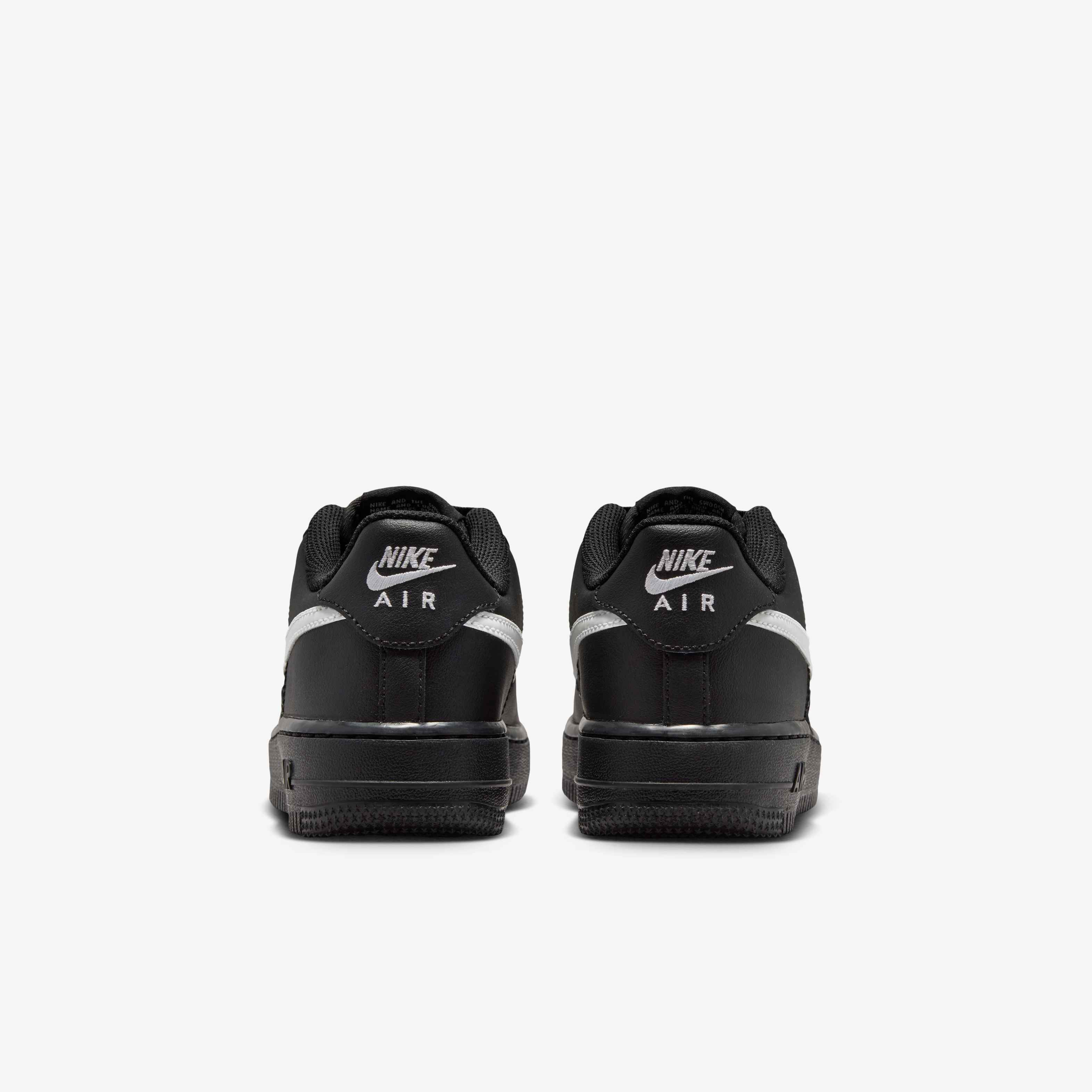 نايكي اير فورس 1 تيك image number 5