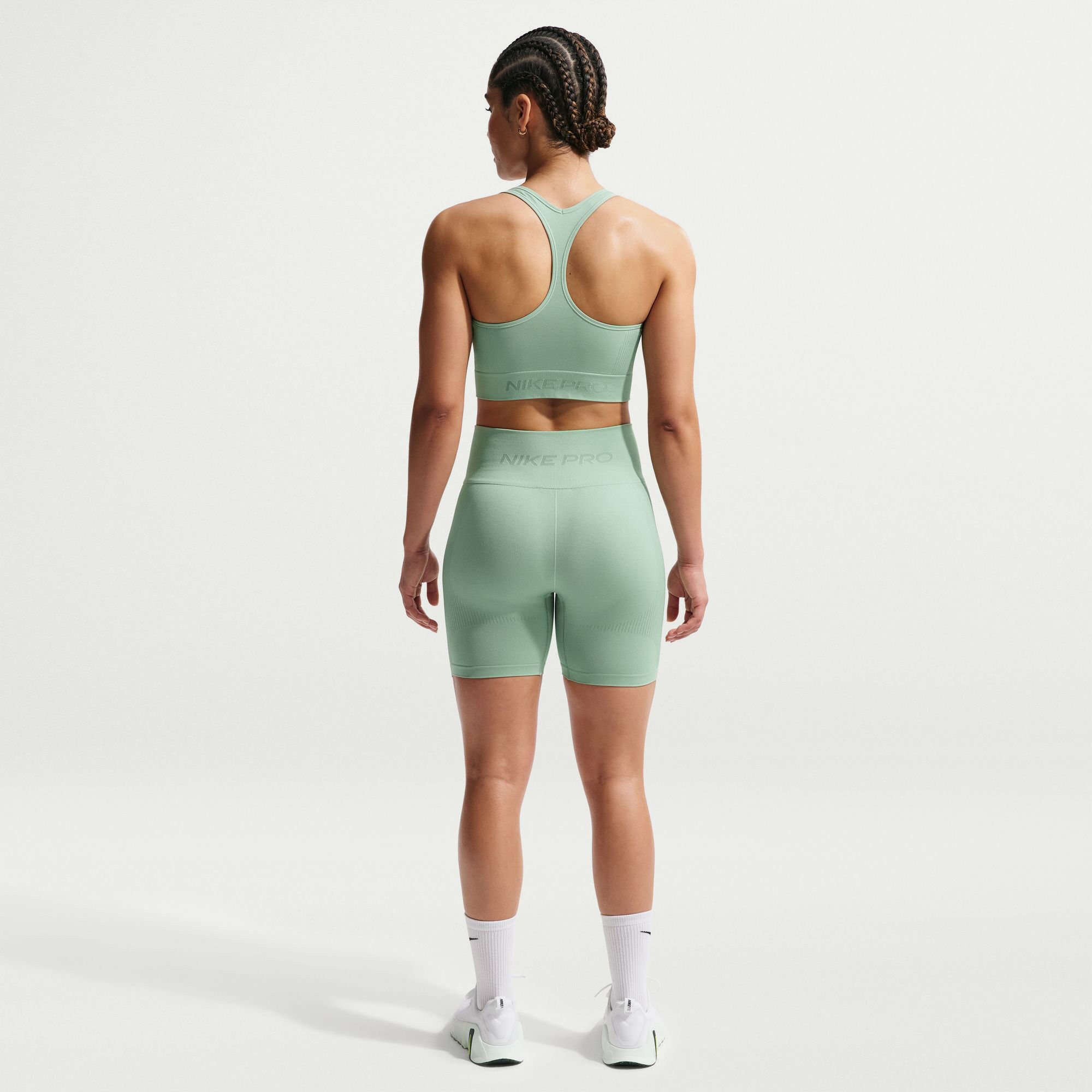 Nike Pro Seamless image number 1