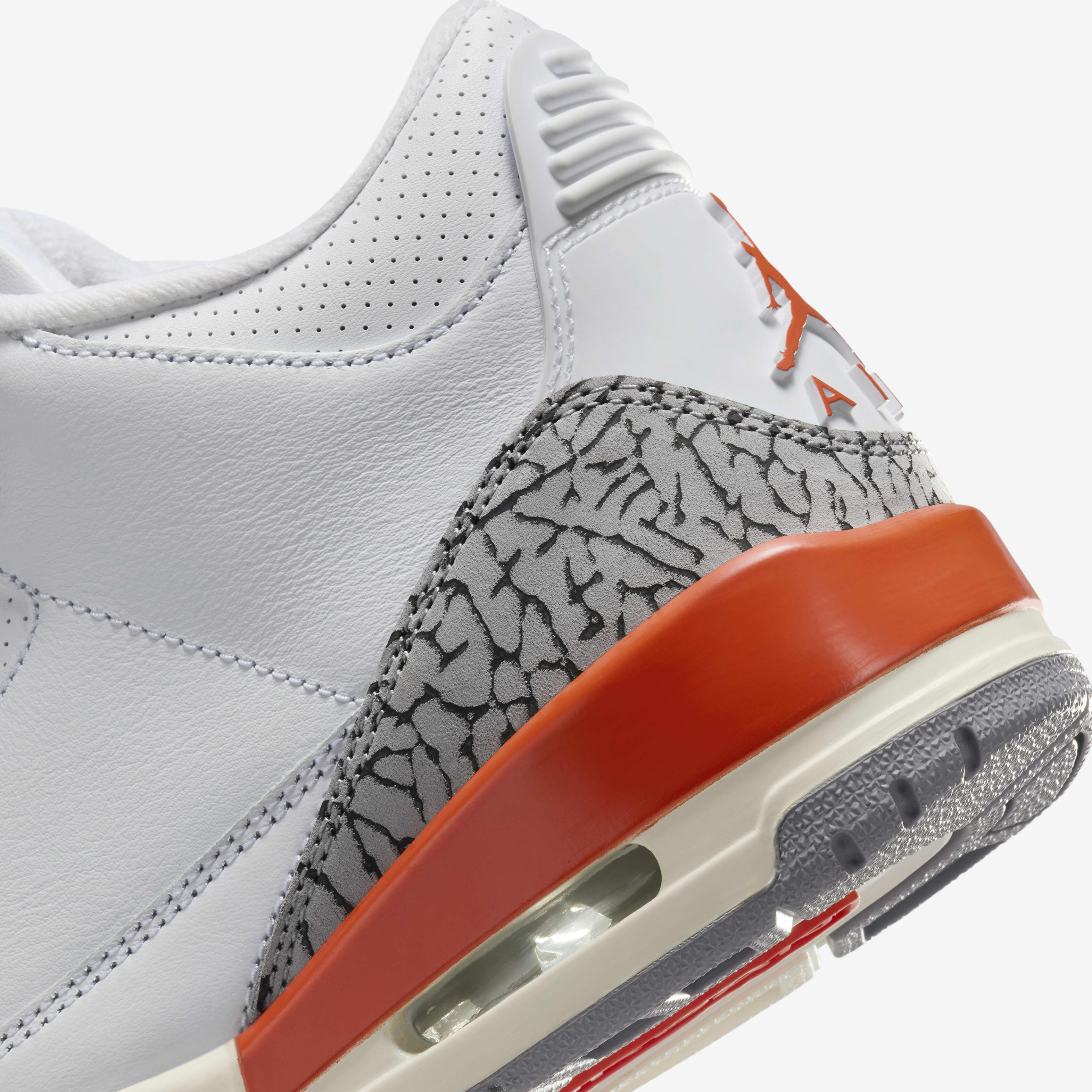 Air Jordan 3 Retro image number 7