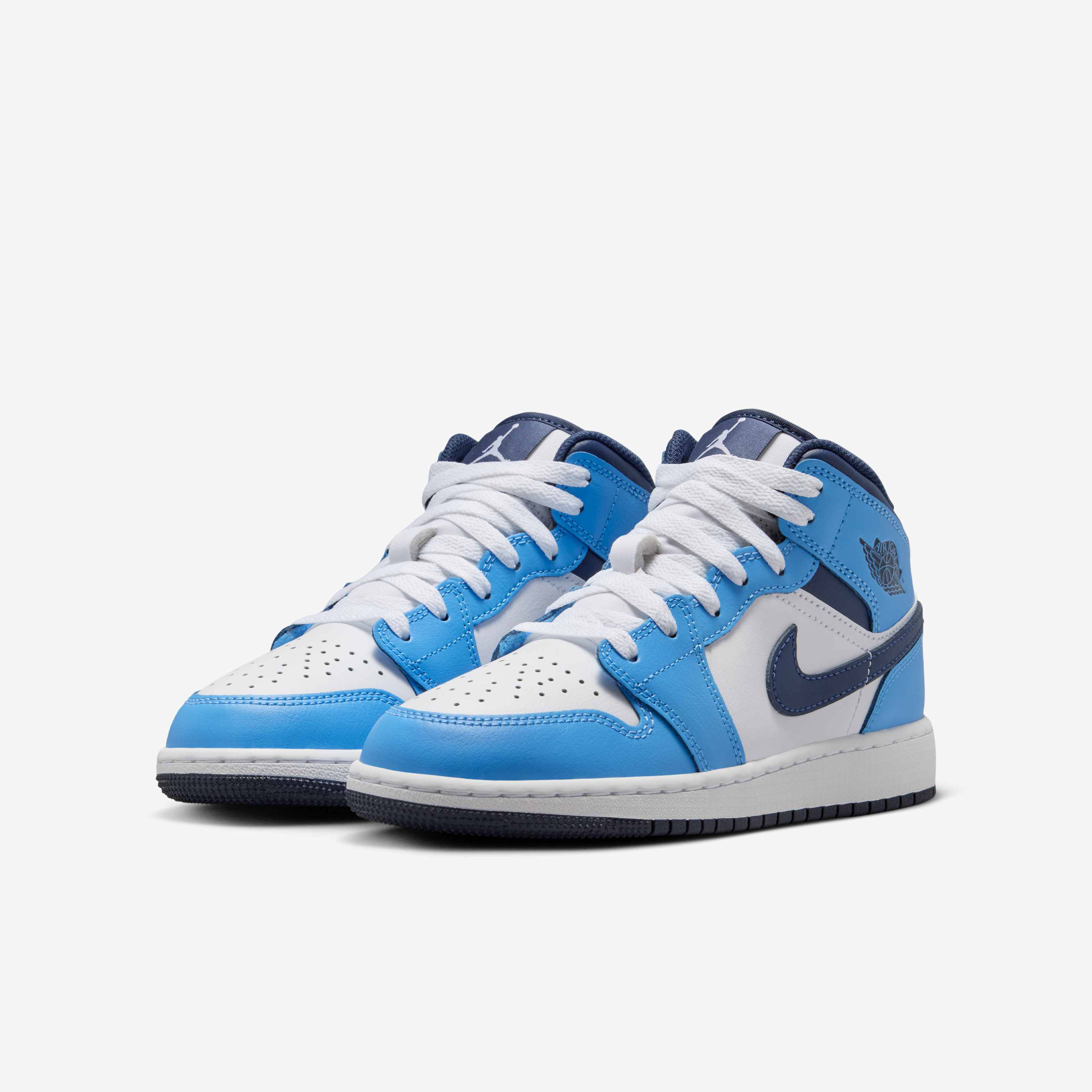 Air Jordan 1 Mid image number 4