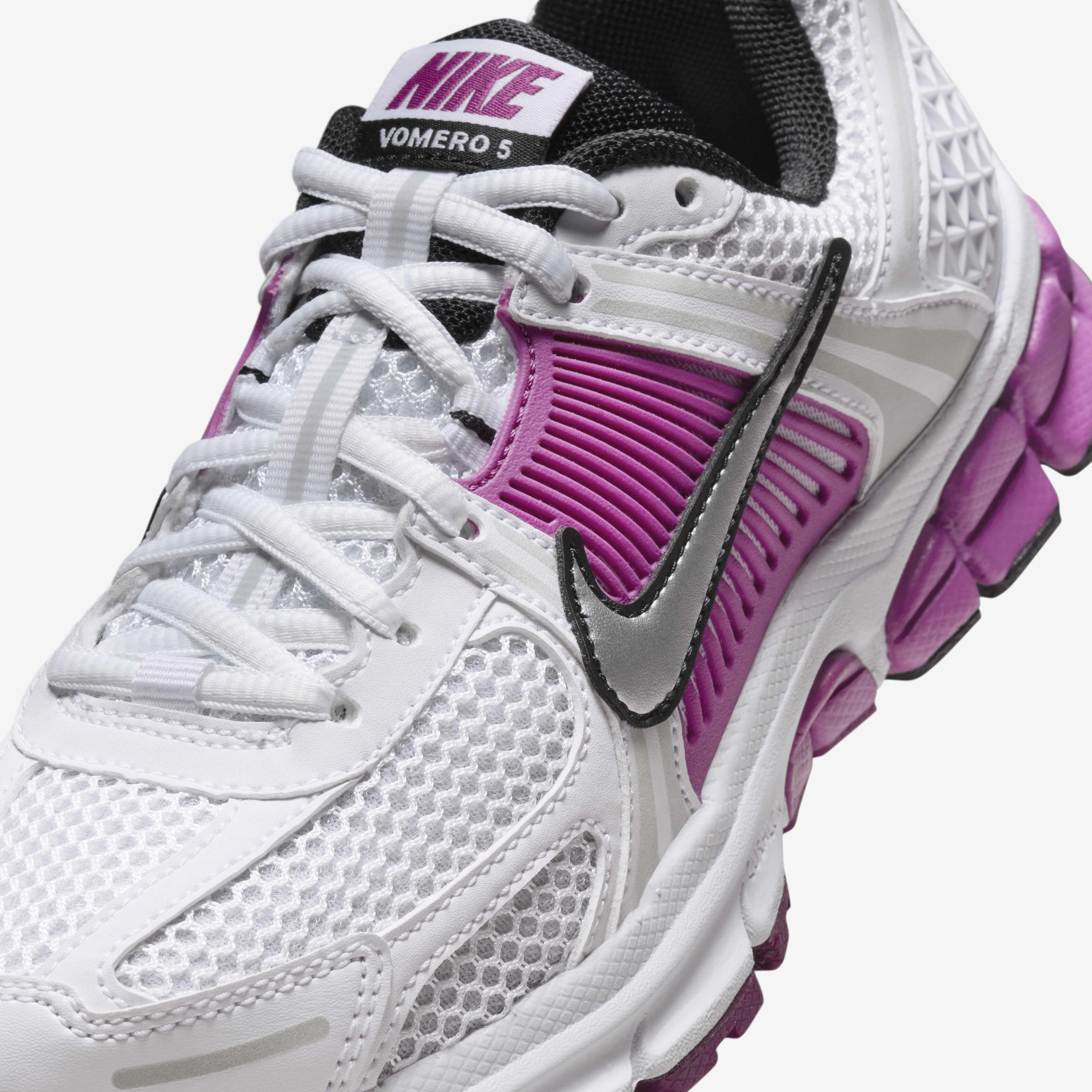 Nike kids shoes size 5 sales