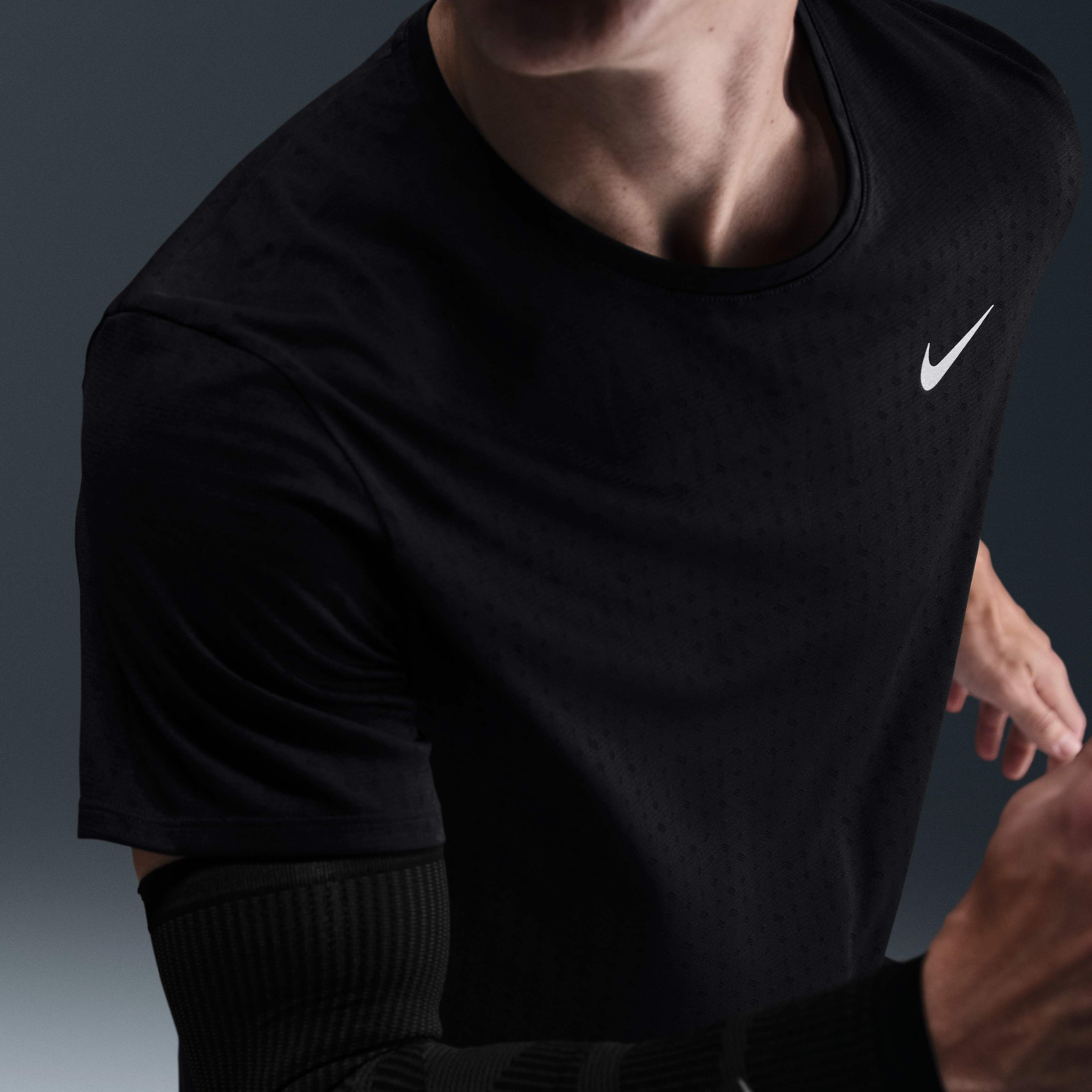 Nike Miler Breathe image number 2
