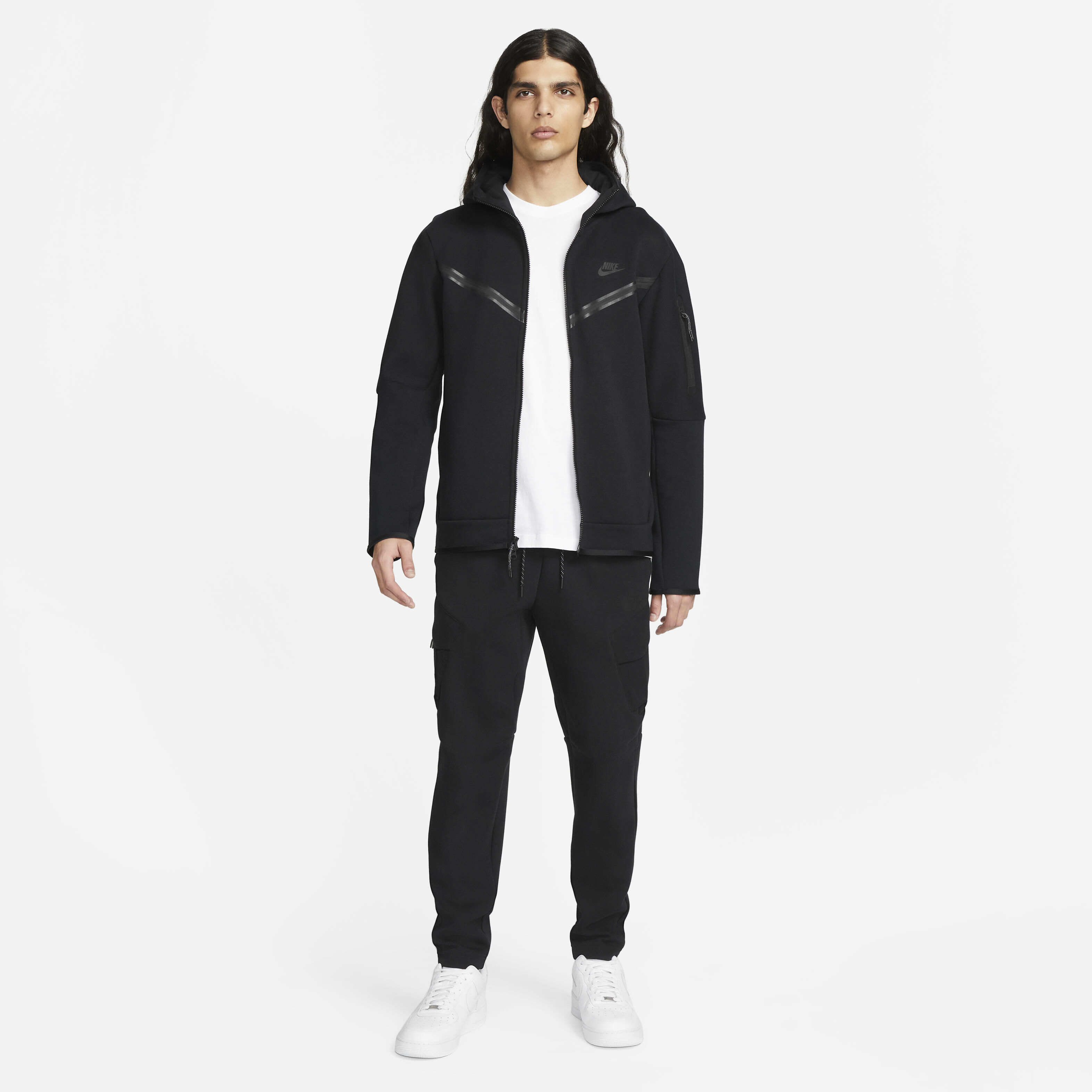 Nike Sportswear Tech Fleece image number 4