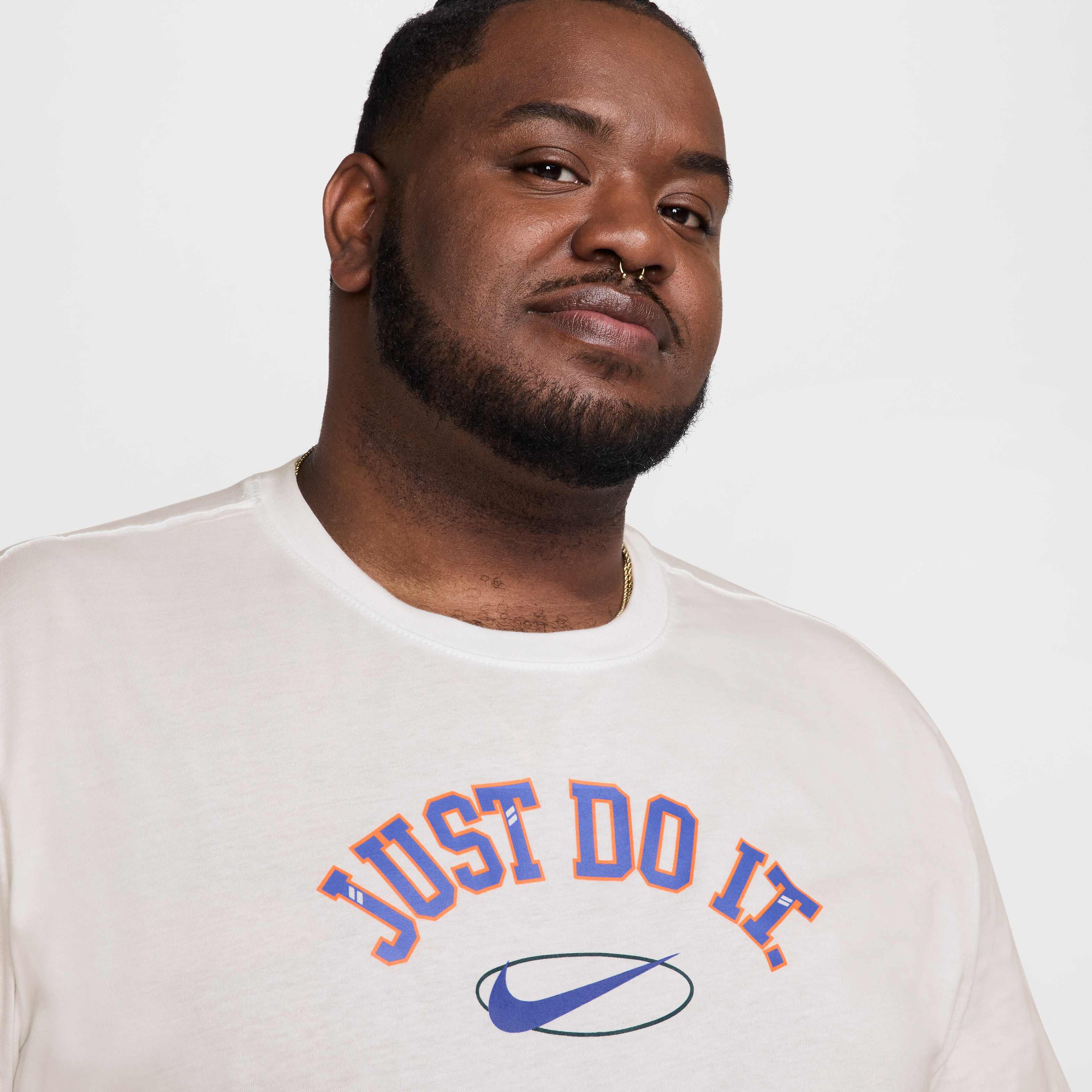 Buy Nike Sportswear Men's T-Shirt - Summit White | Nike