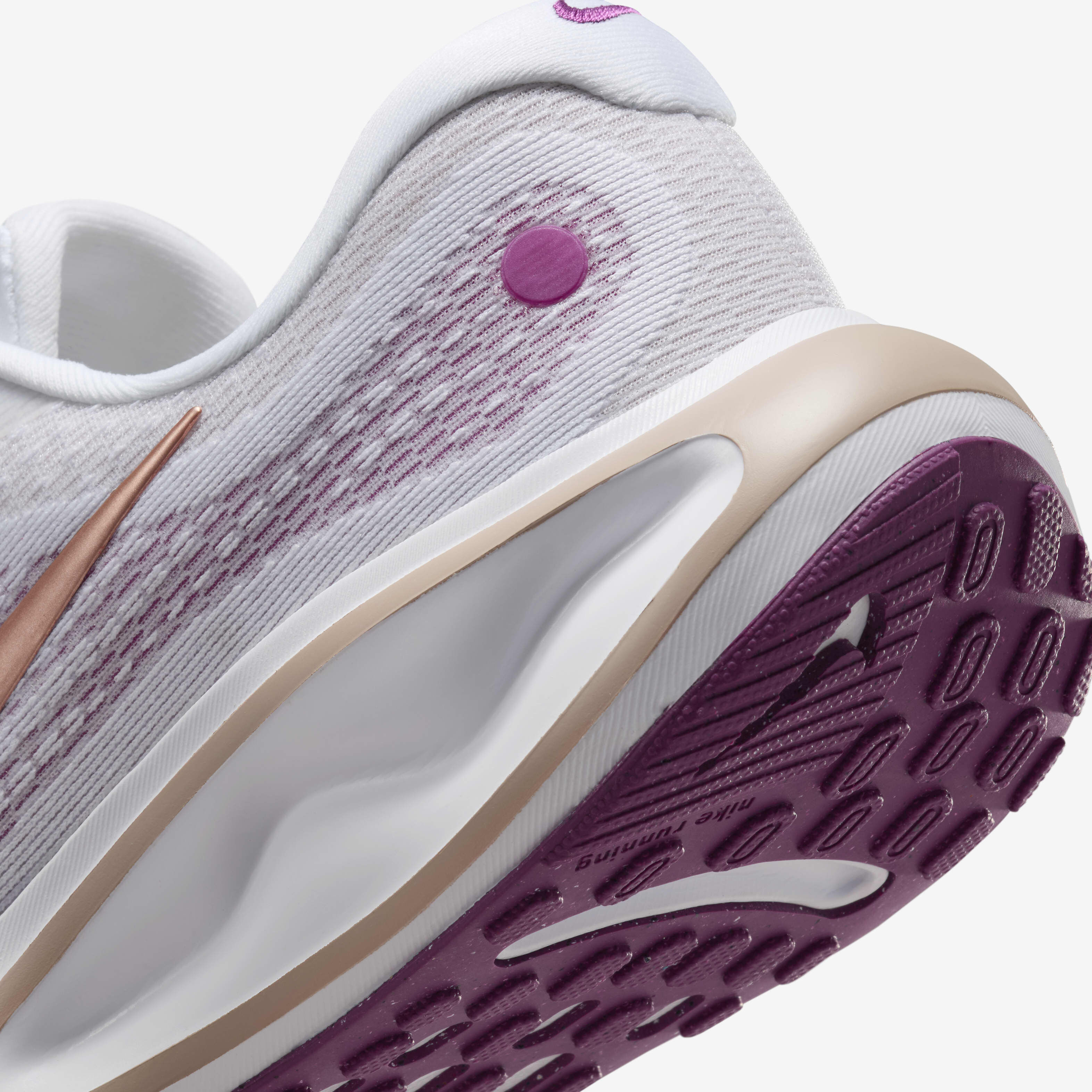 نايكي جيرني رن image number 7