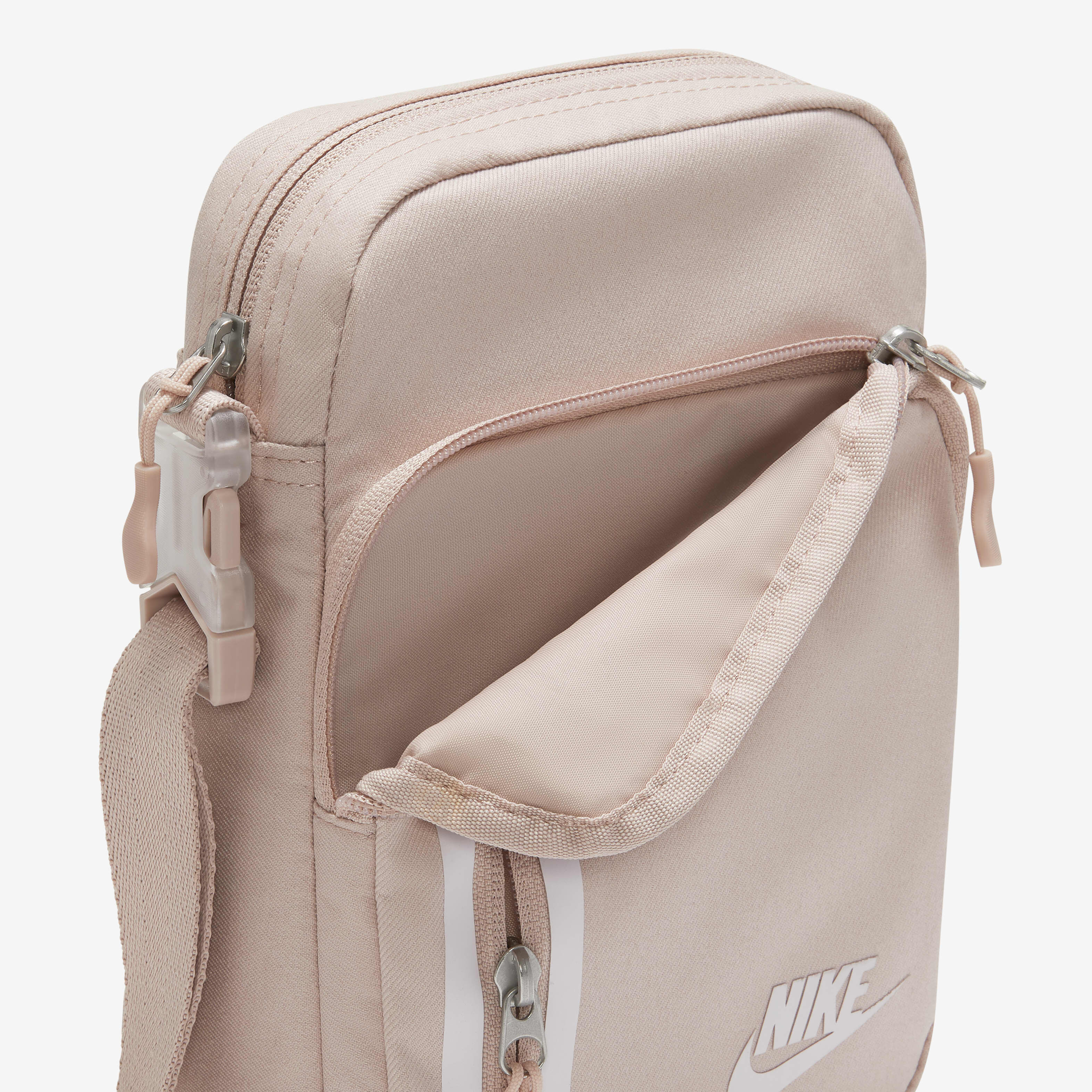 Nike Premium image number 5