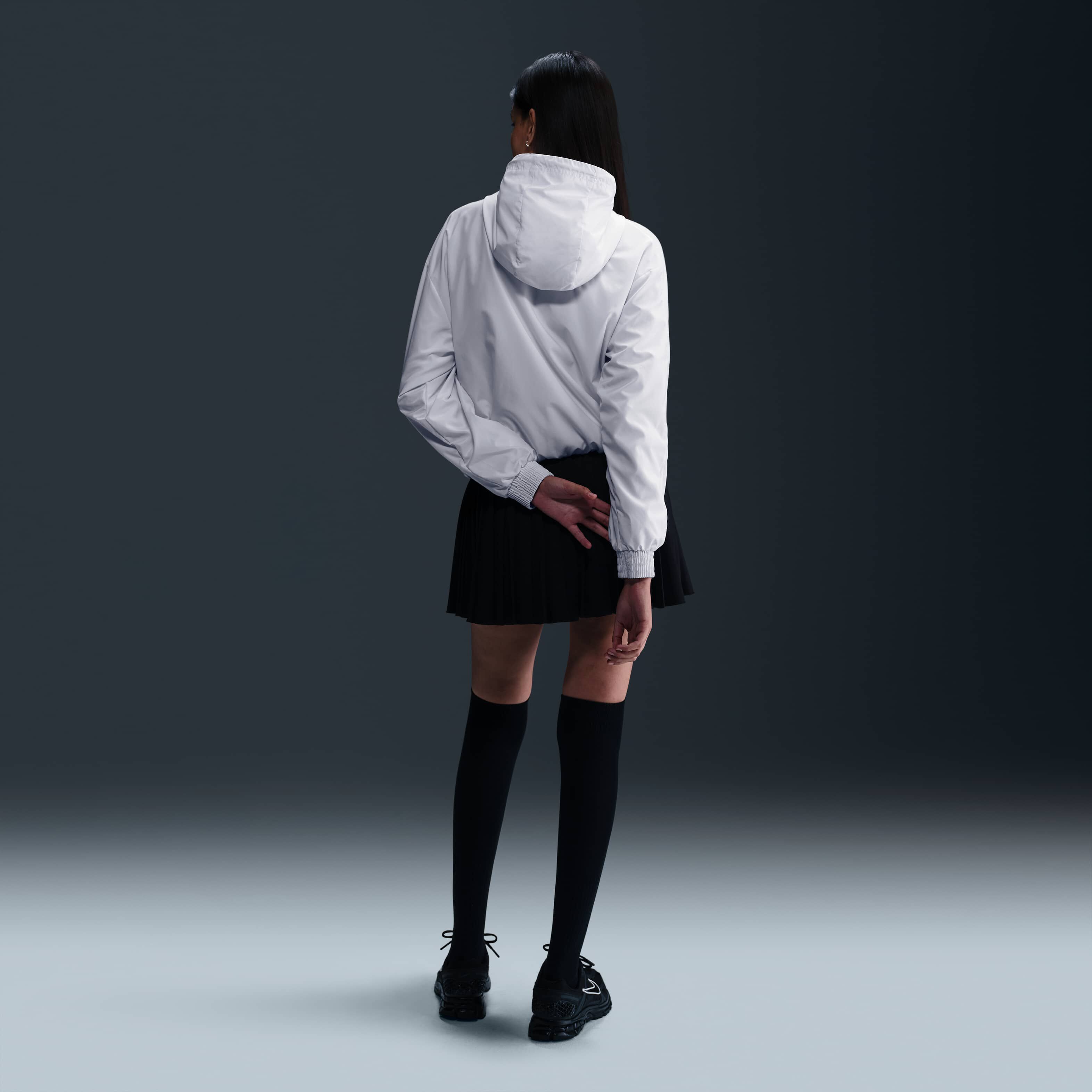 Nike Sportswear Classic Wovens image number 4