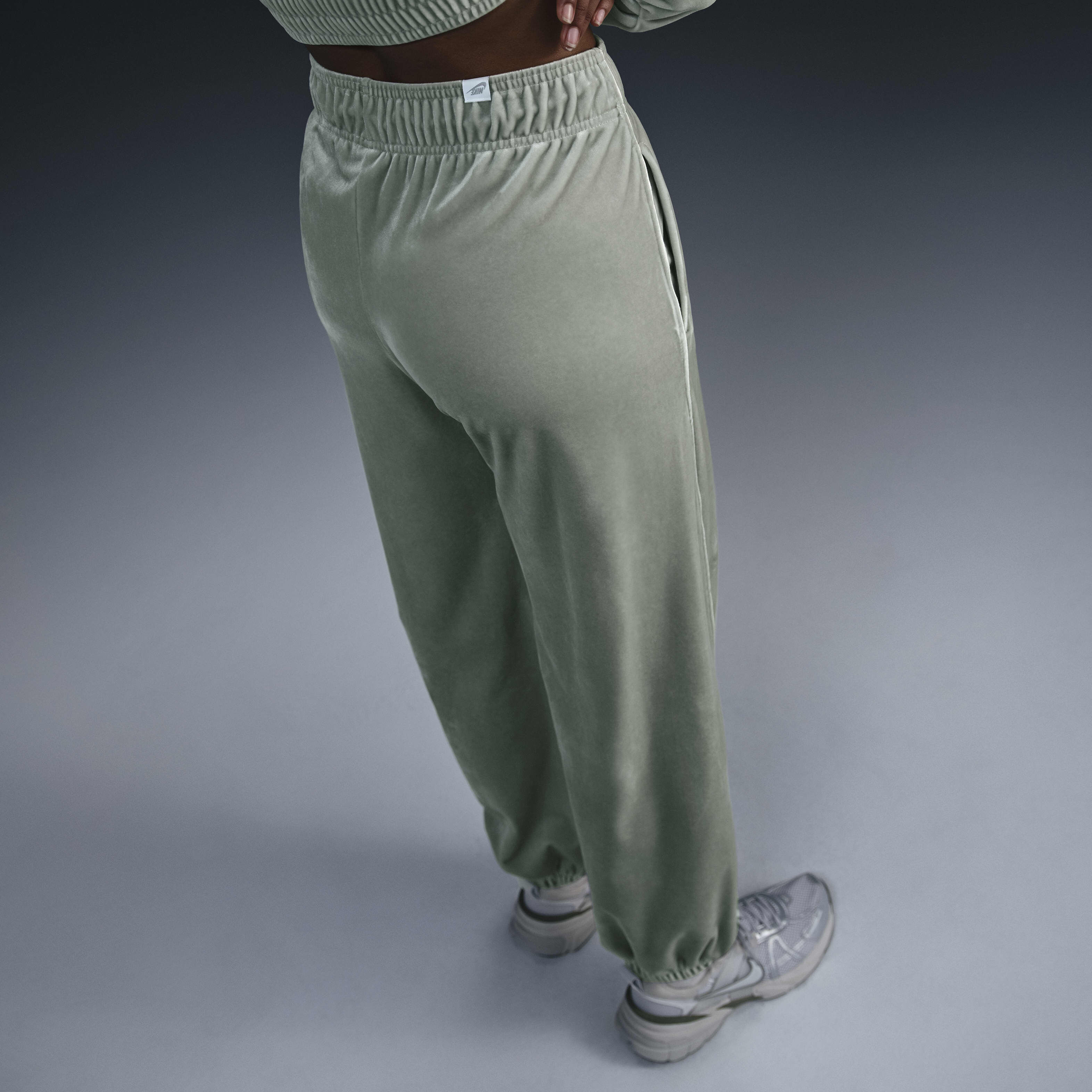 Nike velour statement jogger online