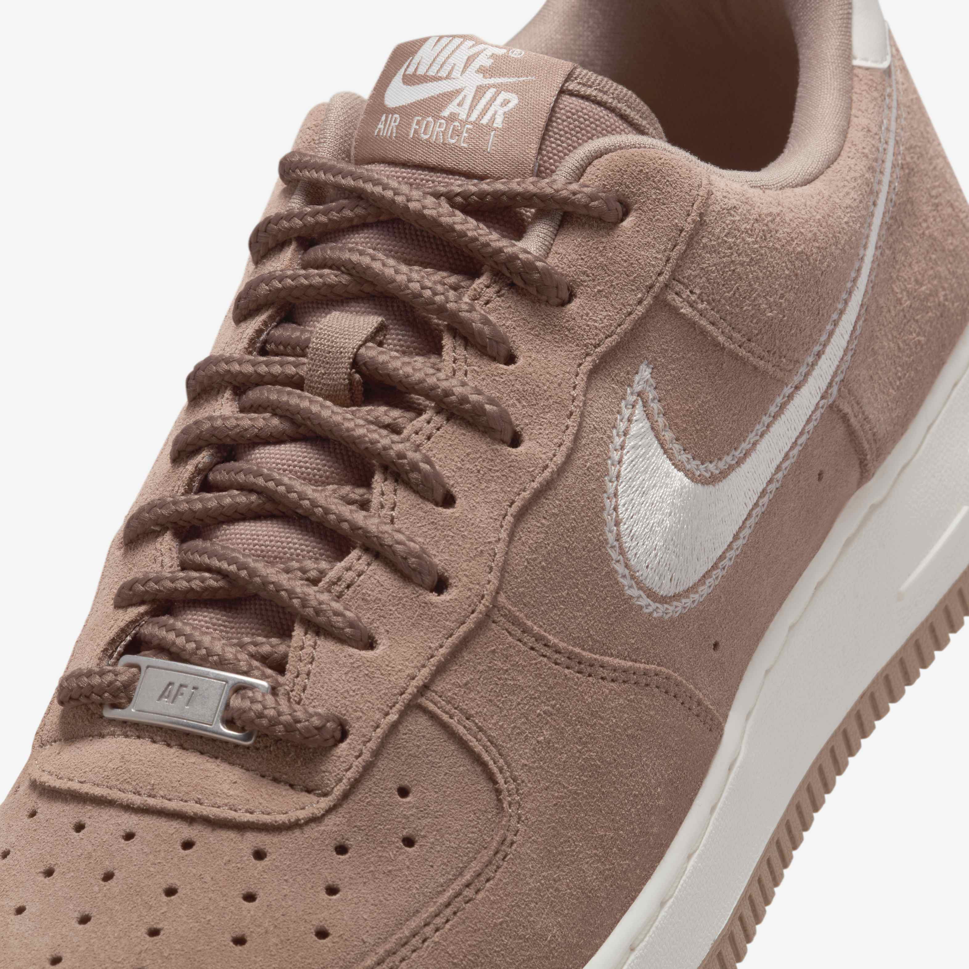Nike Air Force 1 '07 LV8 image number 6