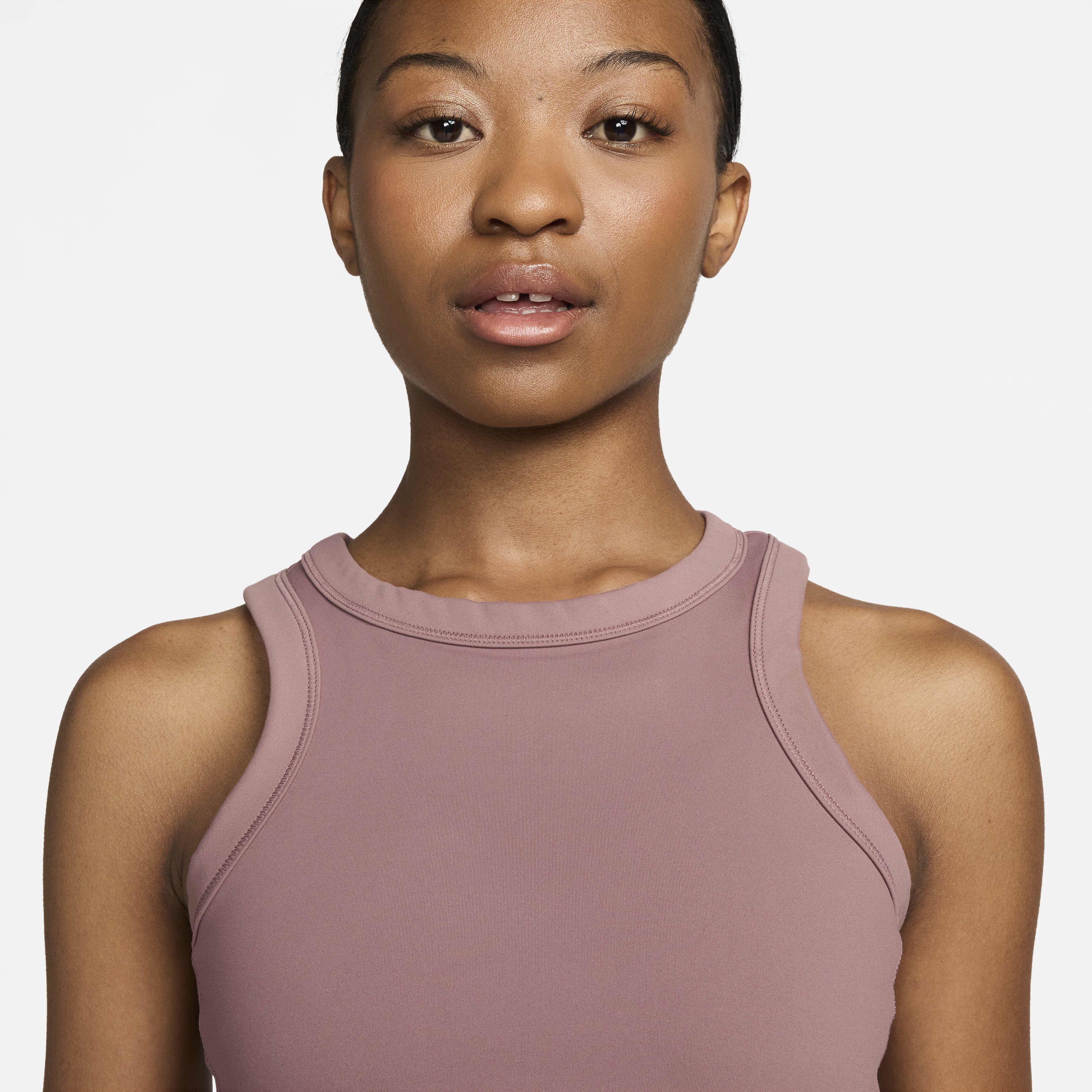 نايكي ون فيتد image number 2