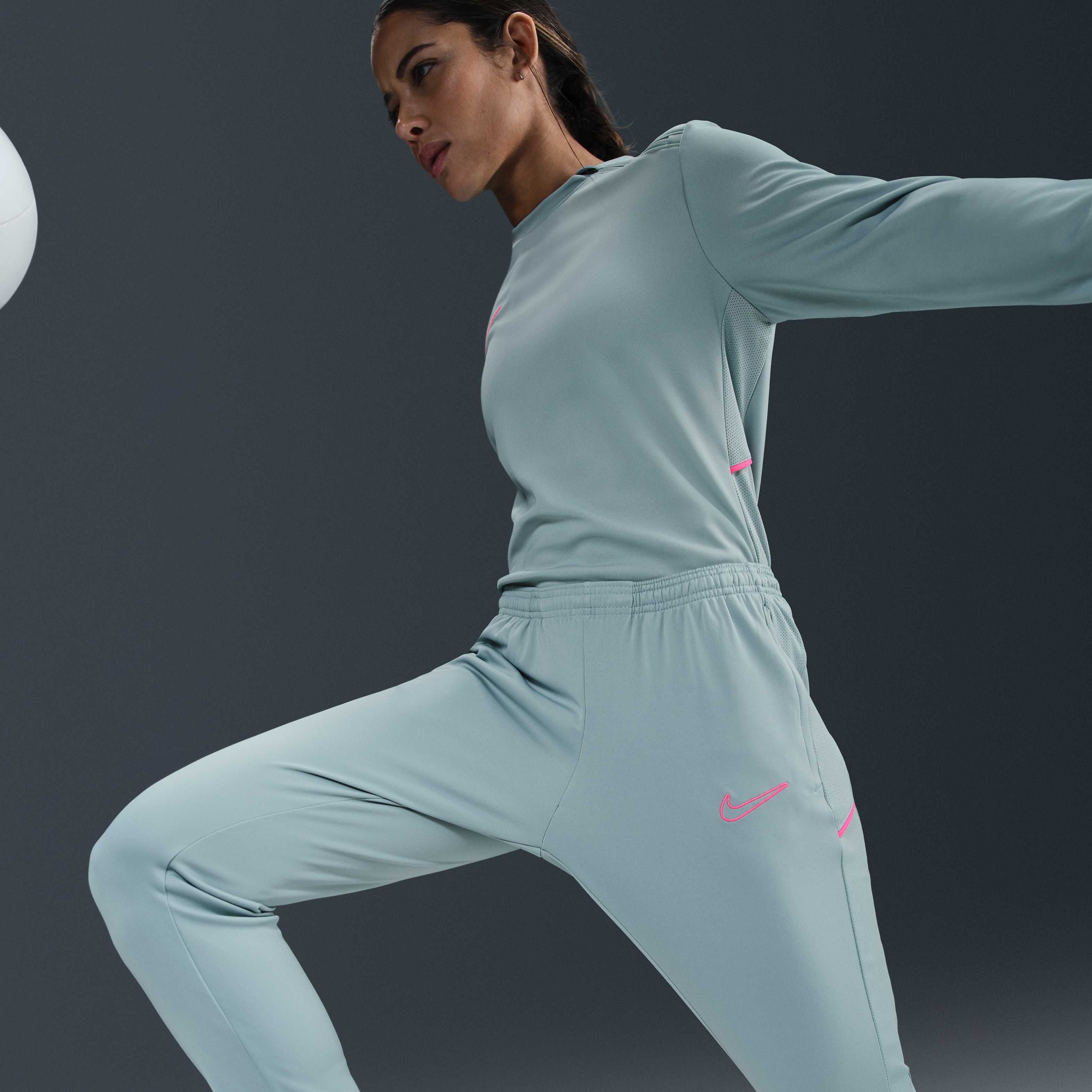 Nike Academy image number 4