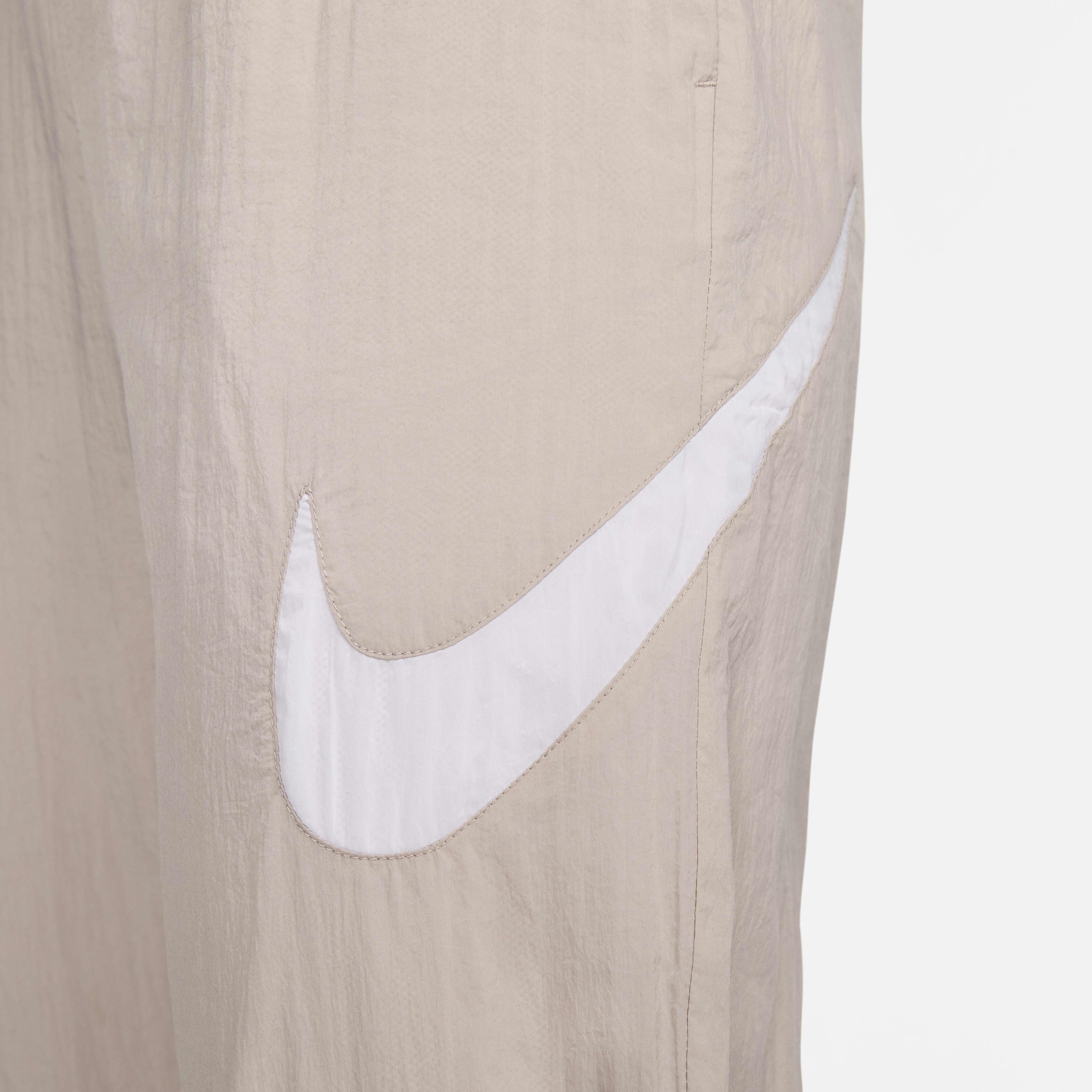 Nike Sportswear Essential image number 3