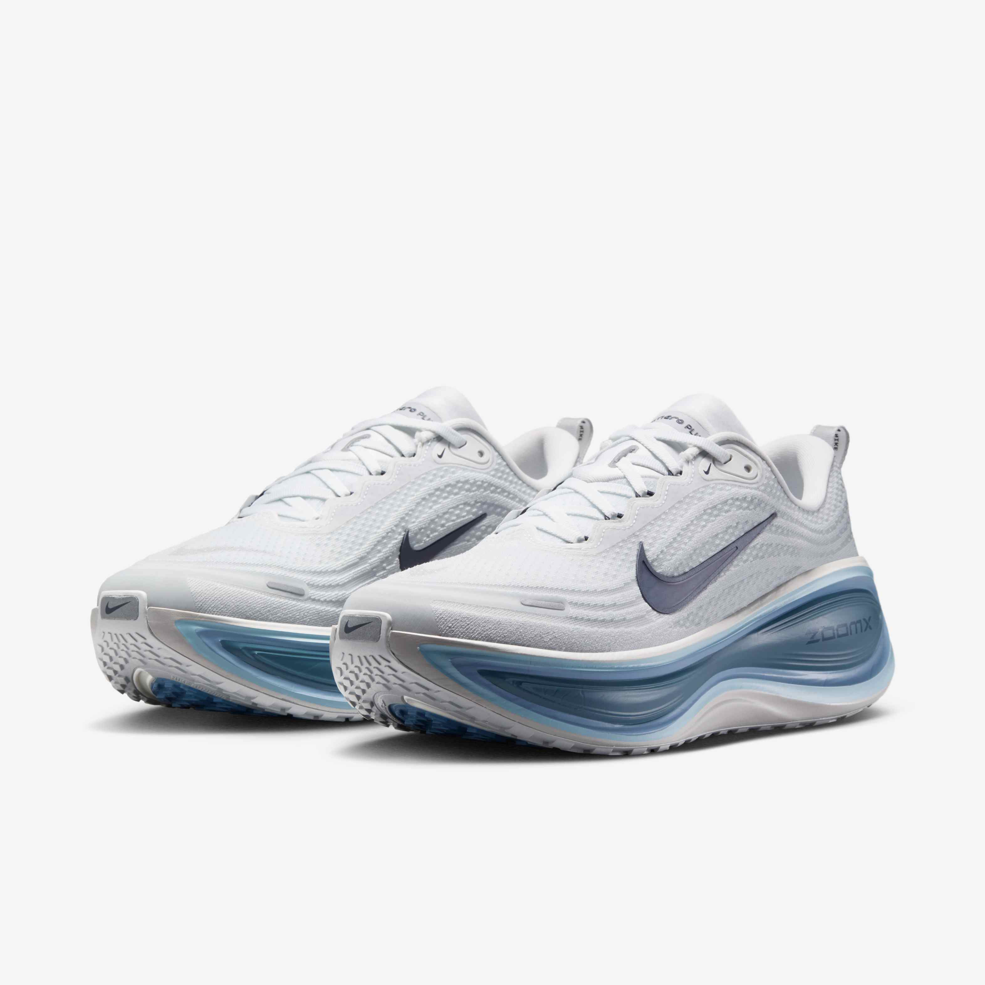 Nike Vomero Plus image number 4