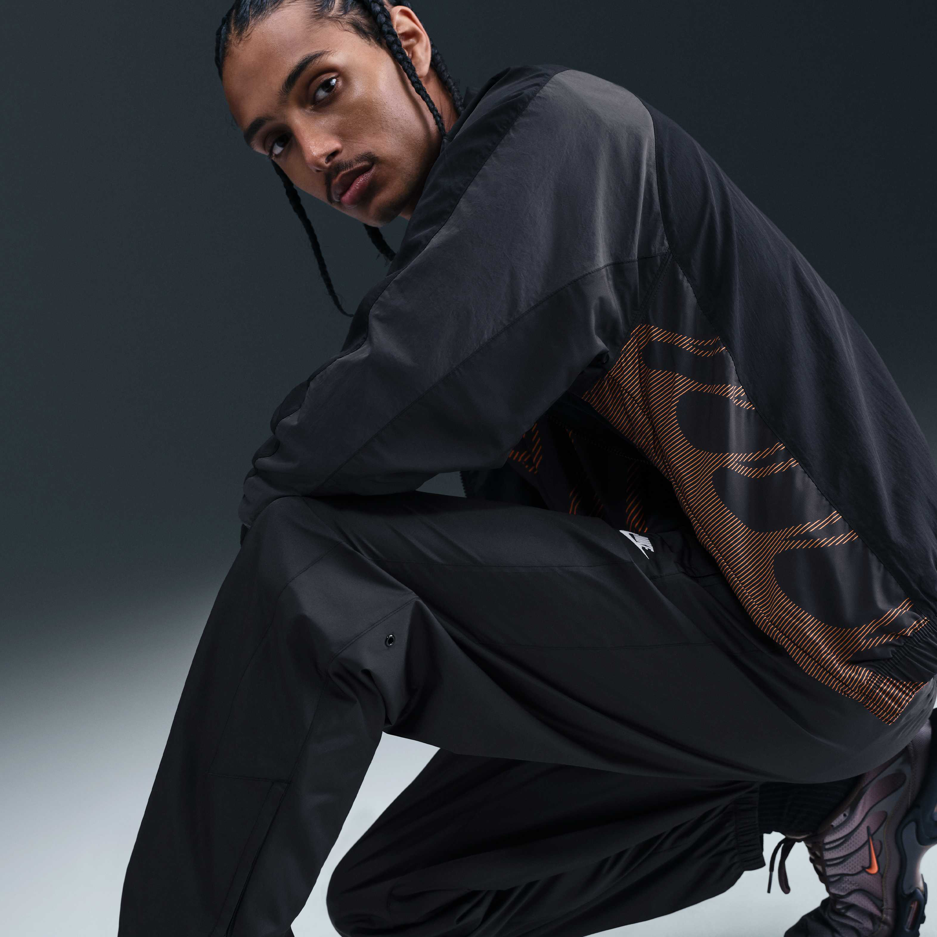 Nike Windrunner image number 4