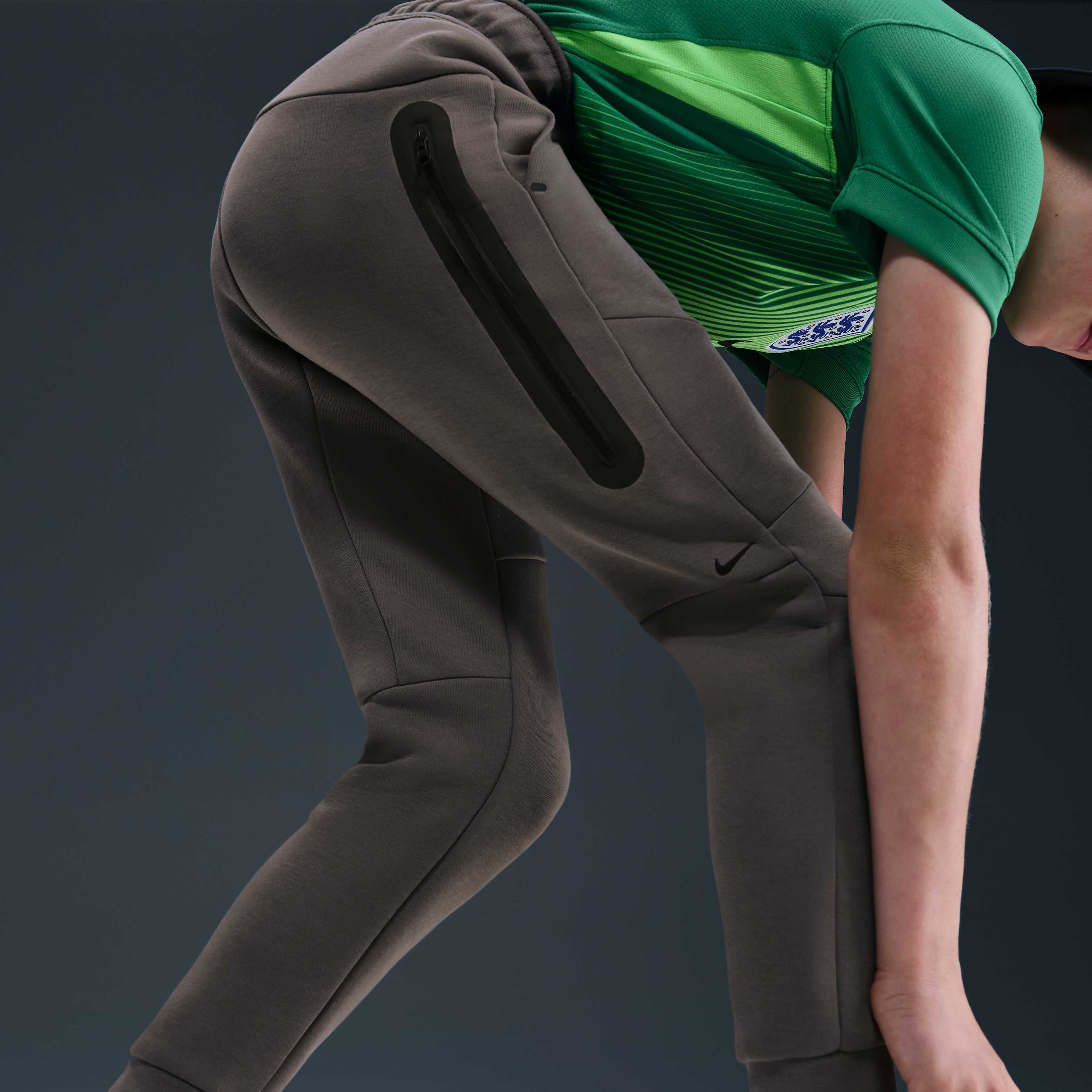 نايكي سبورتسوير تك فليس image number 2