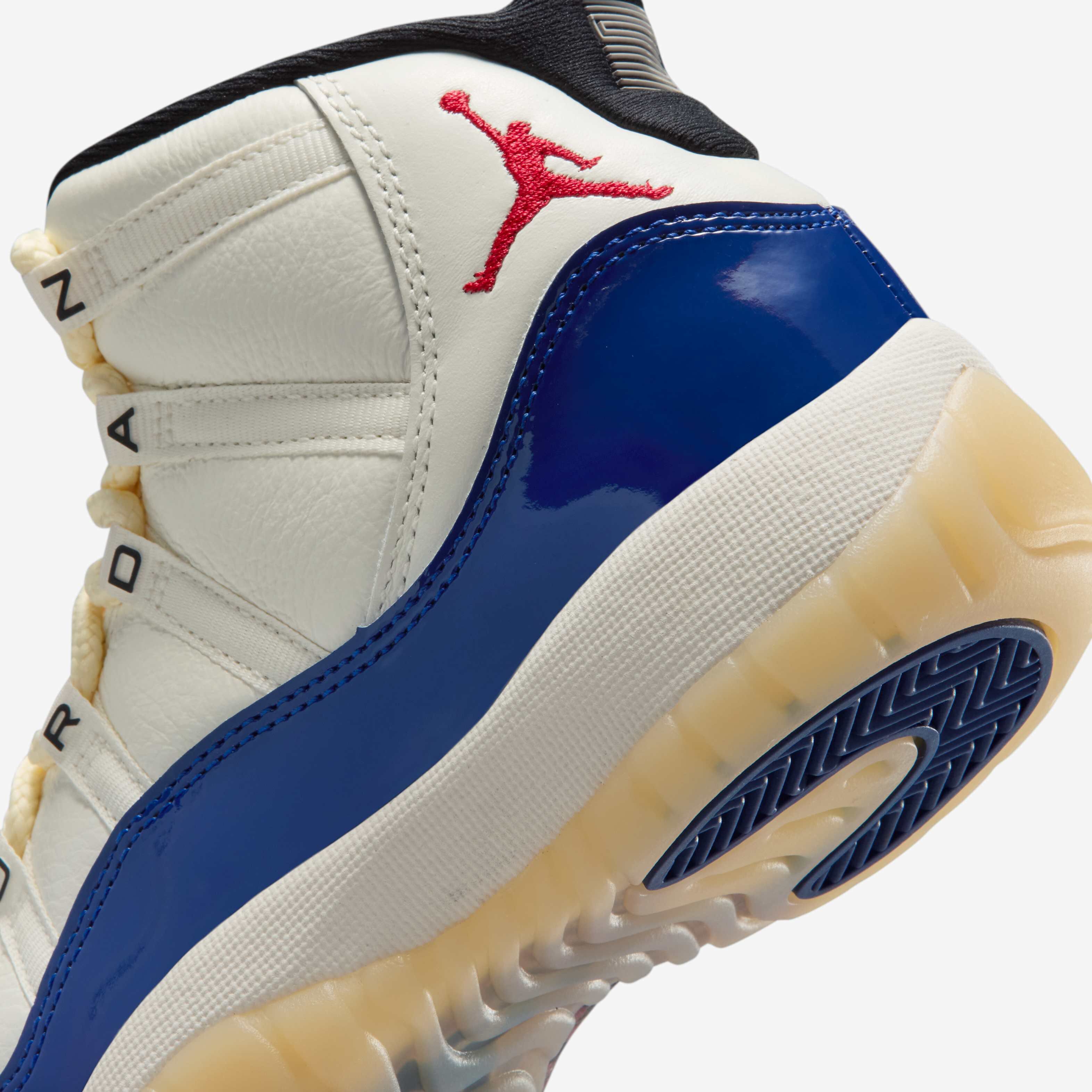 اير جوردن 11 ريترو image number 7
