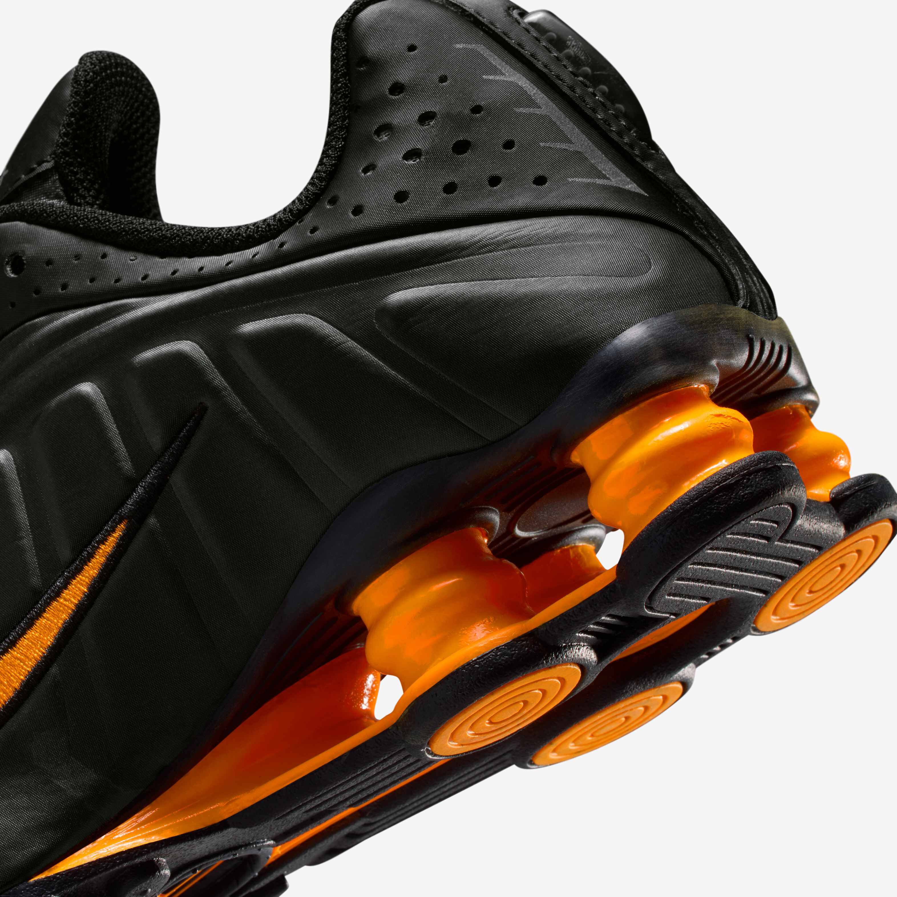 Nike Shox R4 image number 7