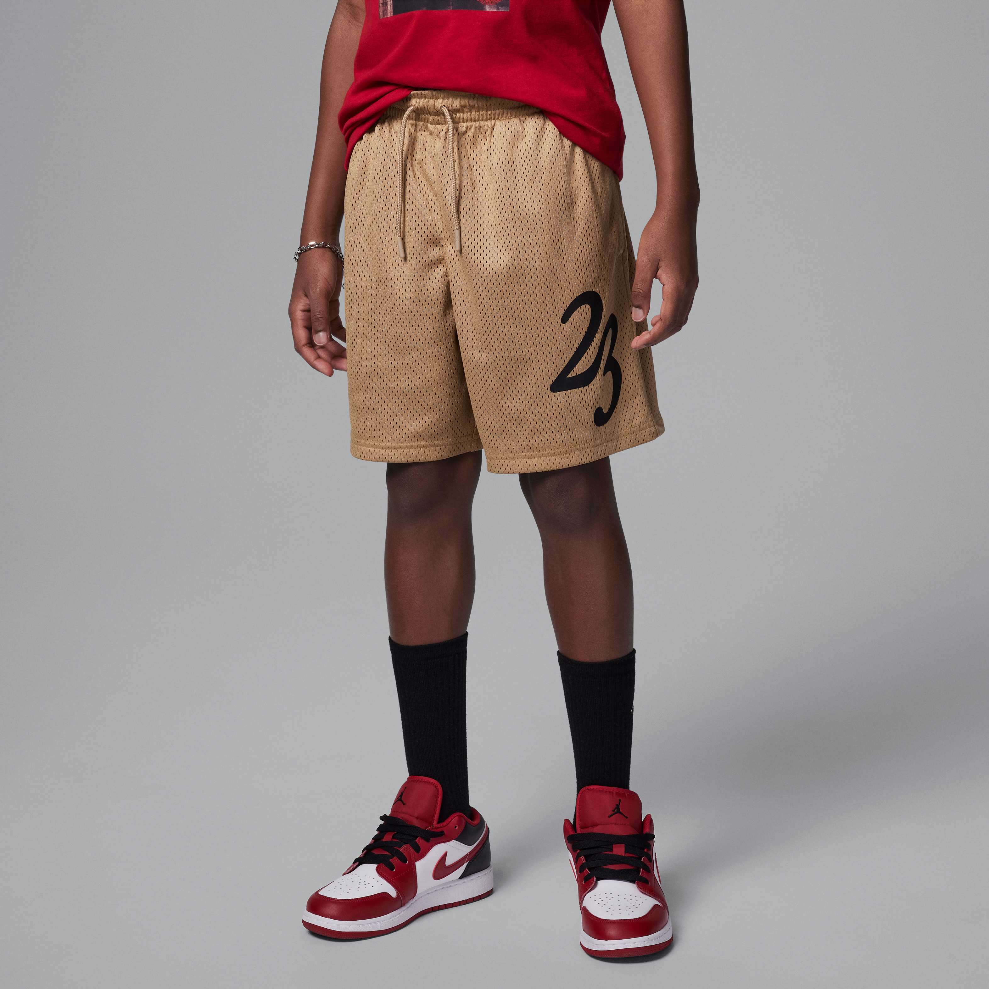 جوردن ام في بي image number 0