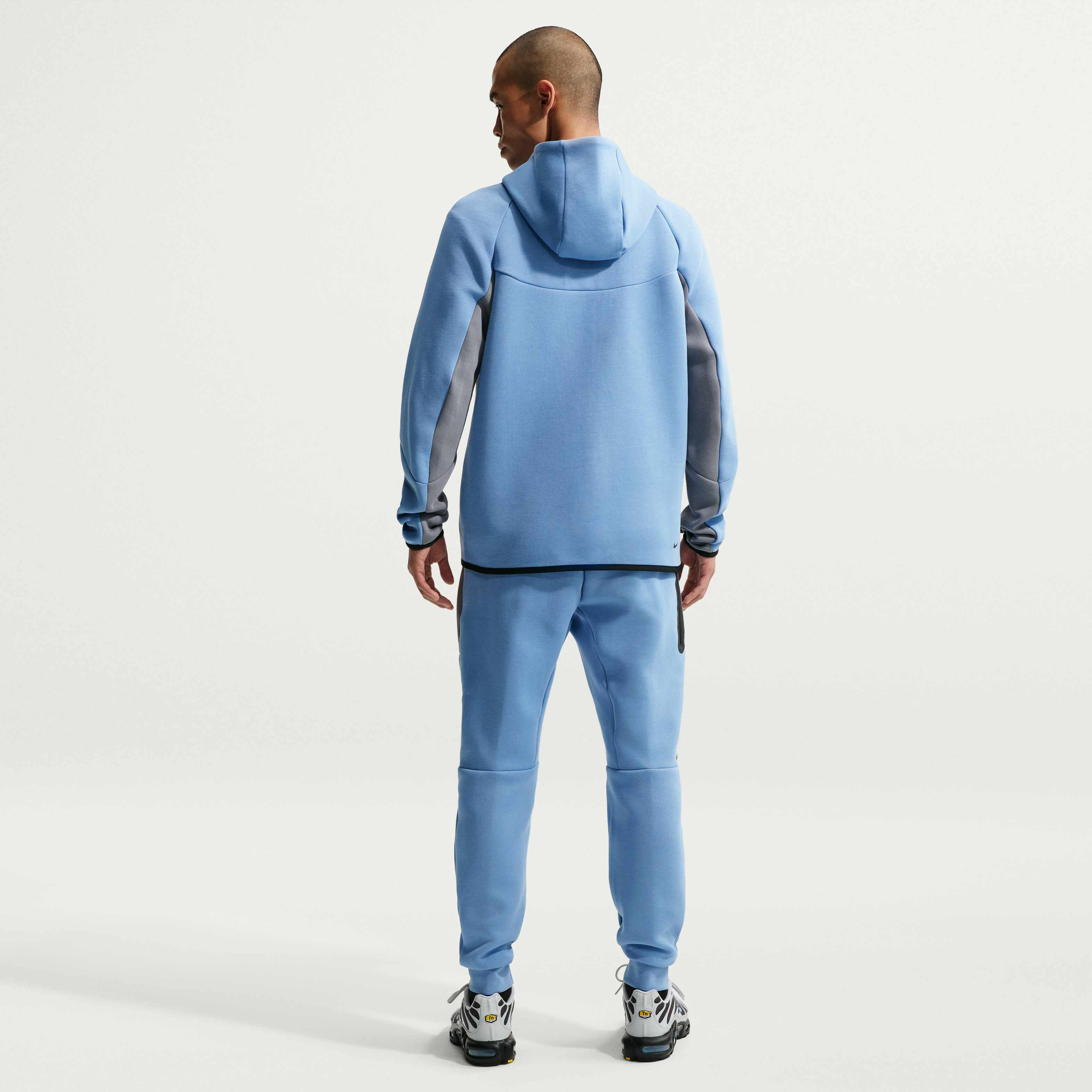 Nike Tech image number 4