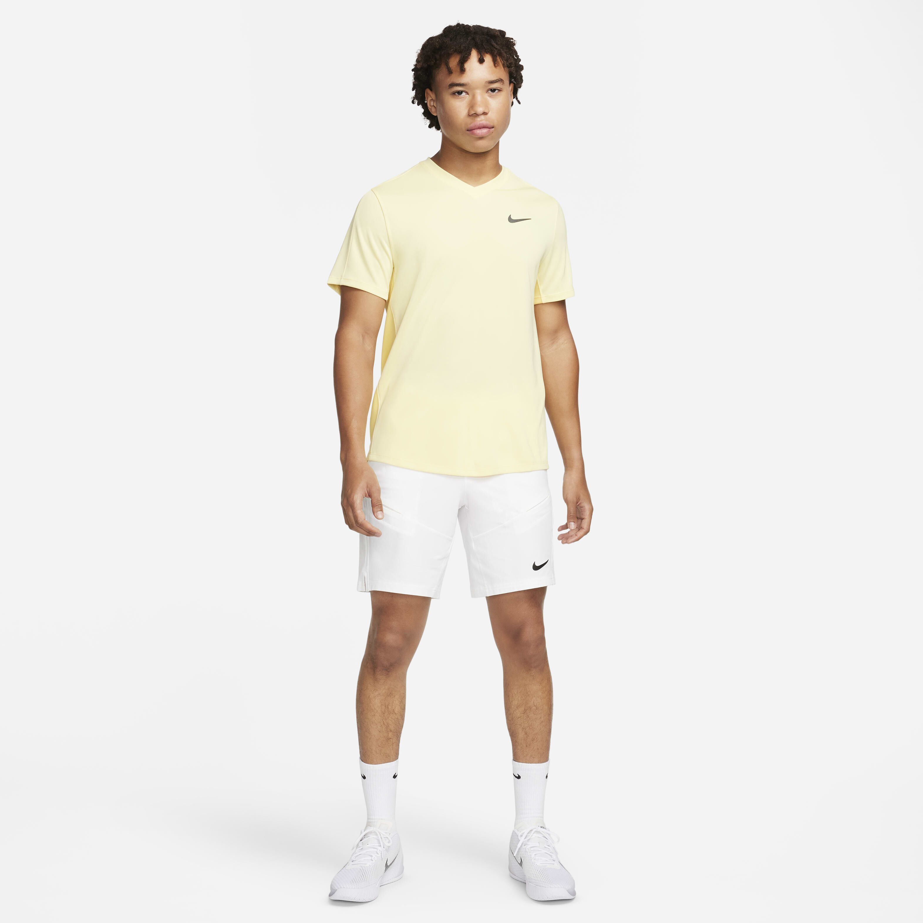 NikeCourt Advantage image number 6
