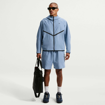 Nike Tech