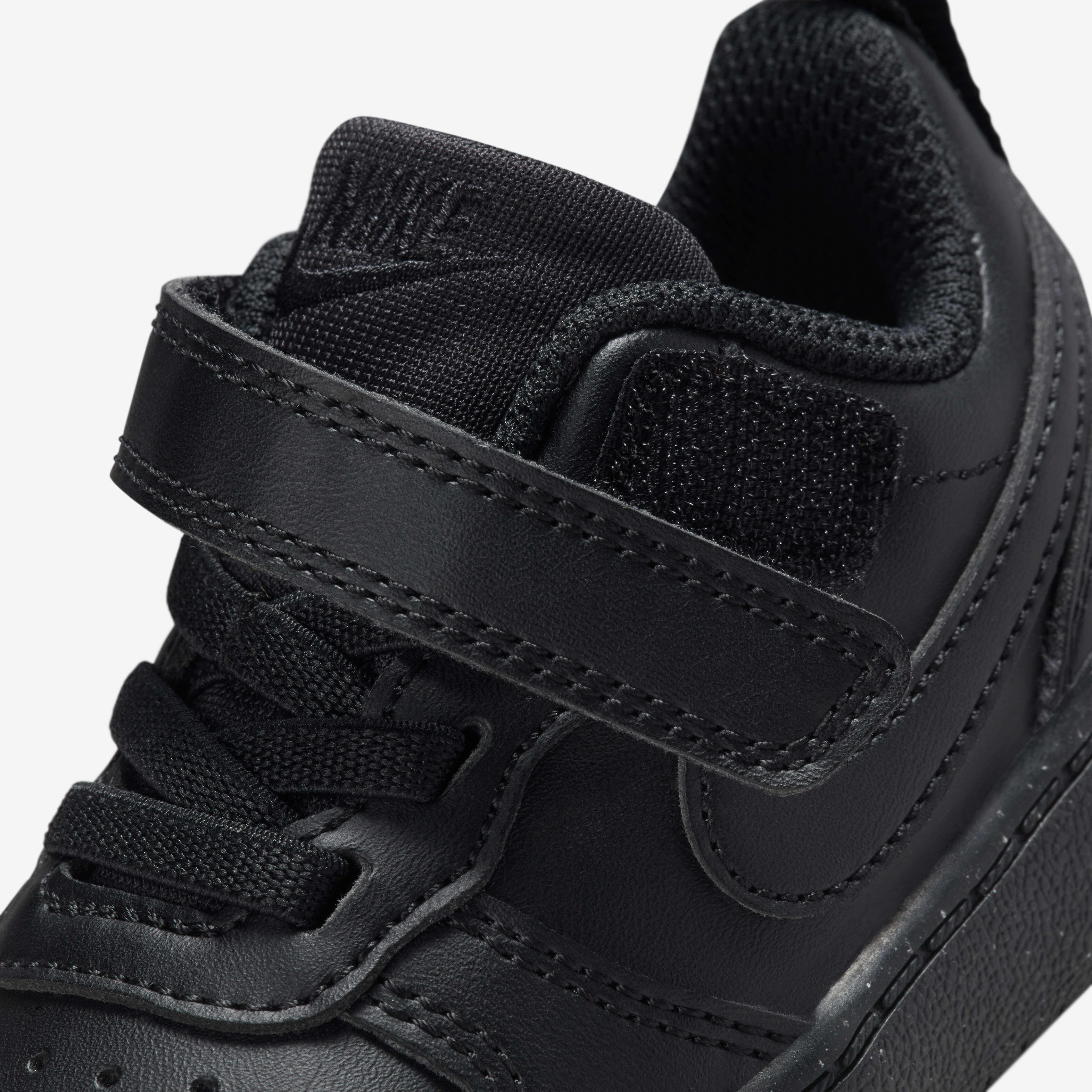 Nike court borough low infant trainers on sale
