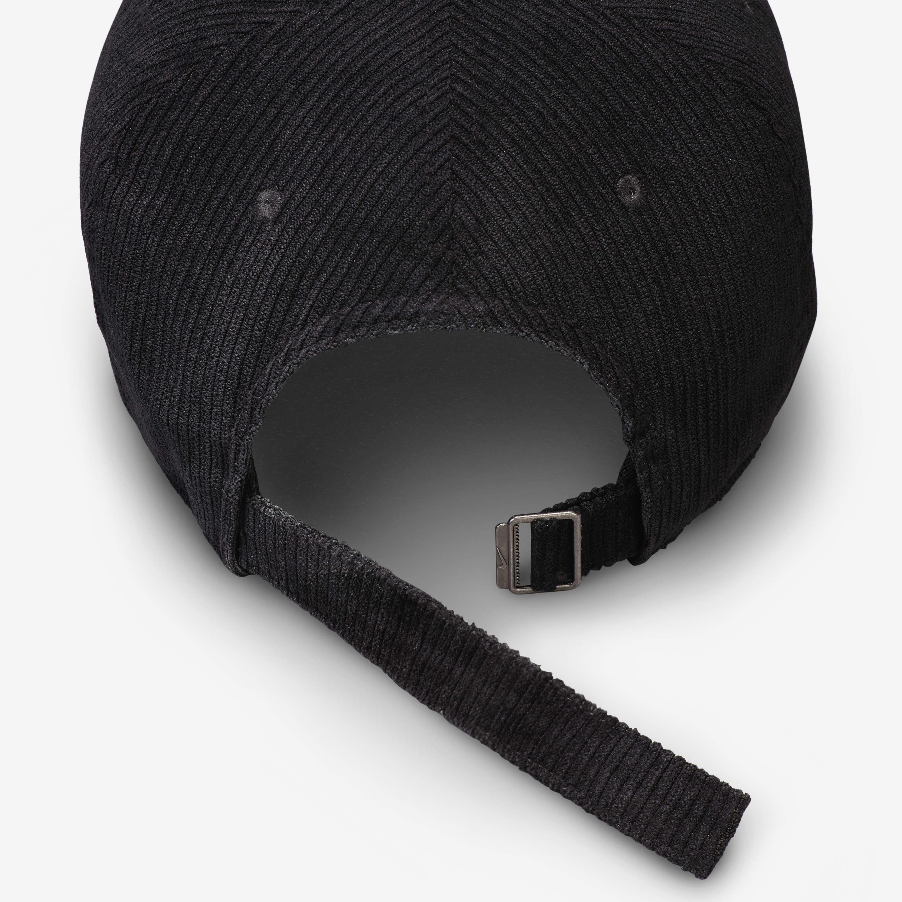 نايكي كلوب image number 2