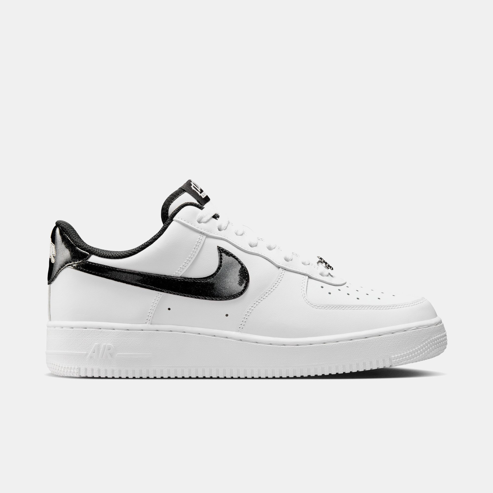 Nike Air Force 1 '07 LV8 image number 6