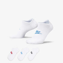 Nike Sportswear Everyday Essential