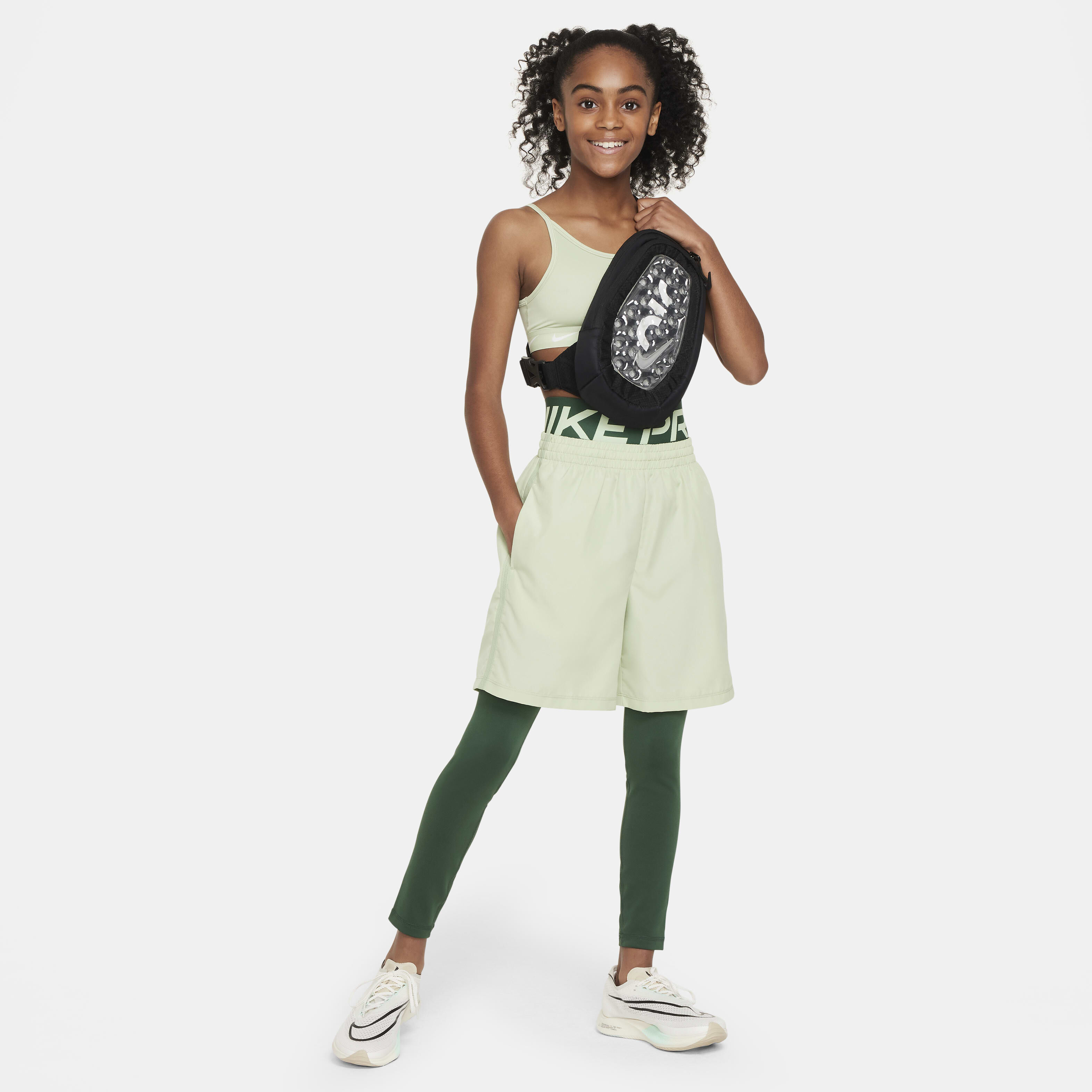 نايكي برو image number 4