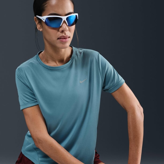 نايكي تيمبو image number 2 نايكي تيمبو image number 2