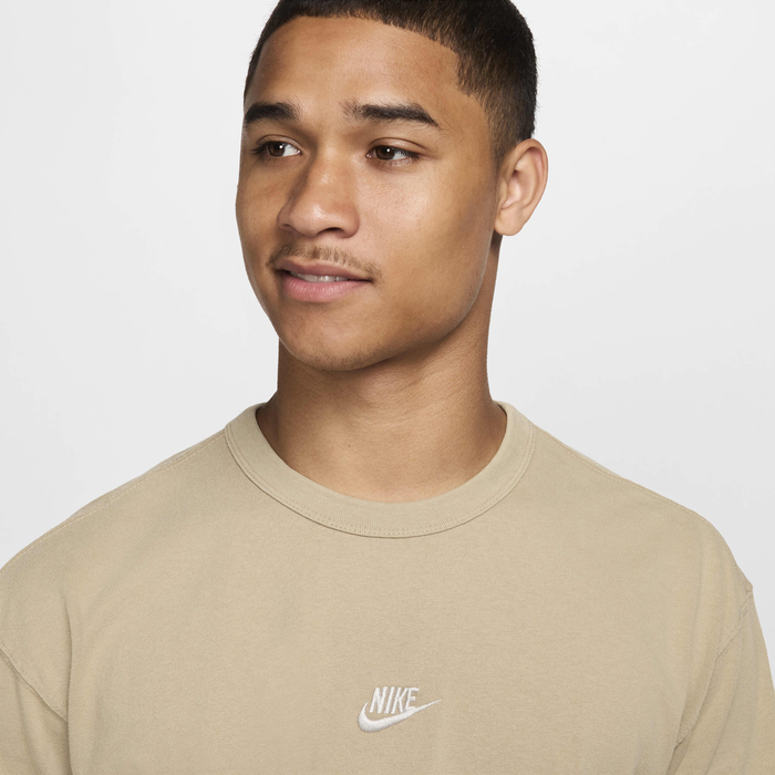 Nike Sportswear Premium Essentials image number 2 Nike Sportswear Premium Essentials image number 2