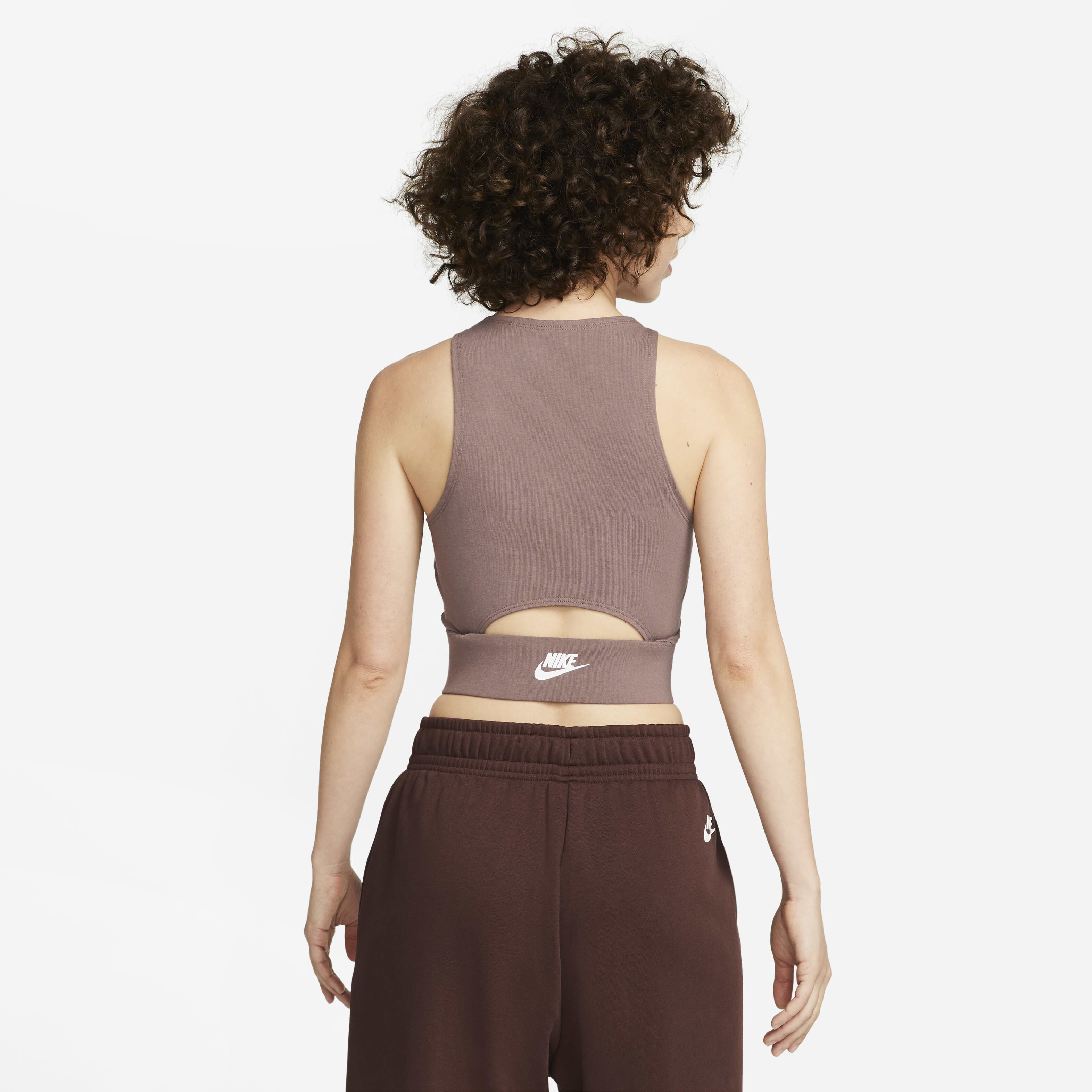 نايكي سبورتسوير image number 1