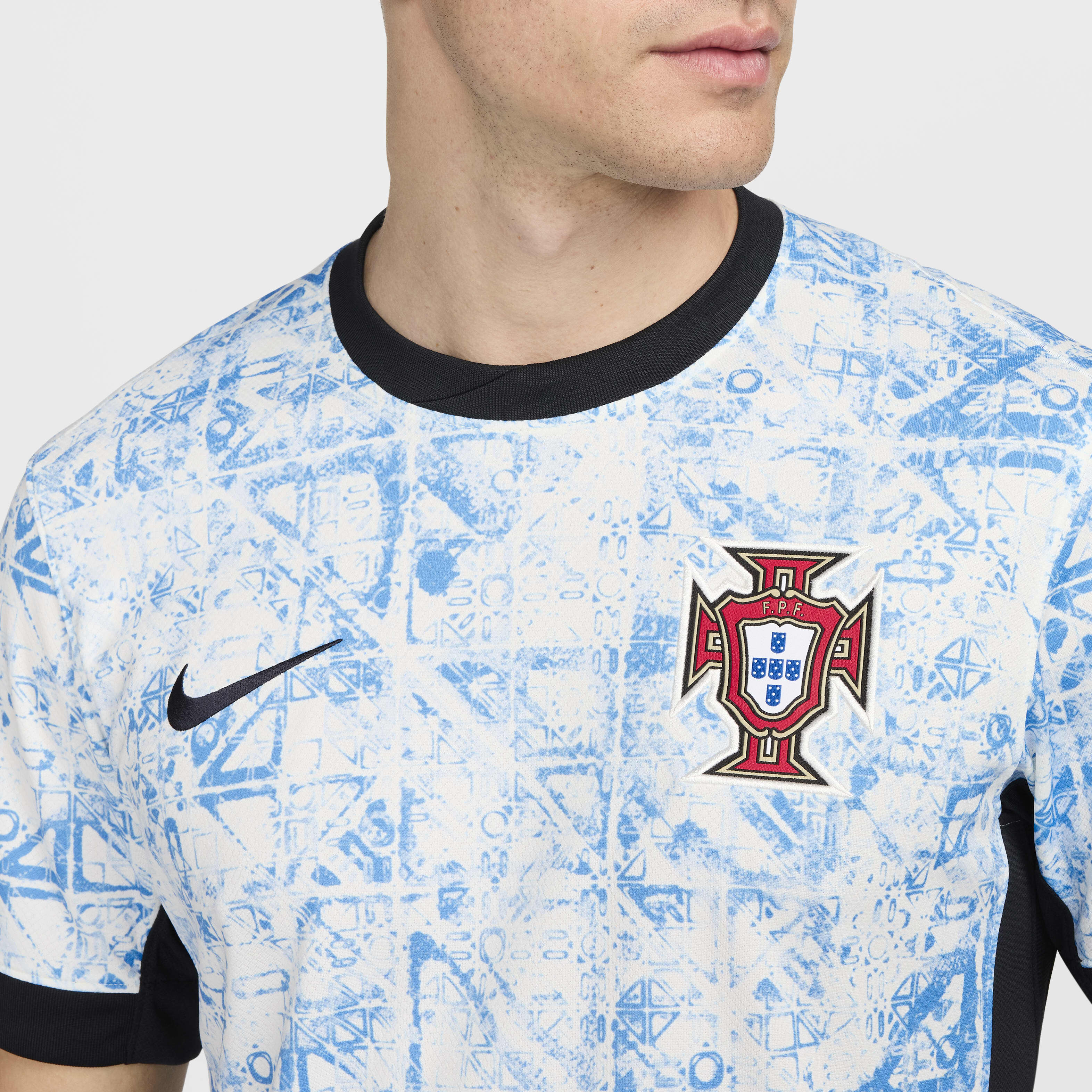 Portugal (Men's Team) 2024/25 Stadium Away image number 3