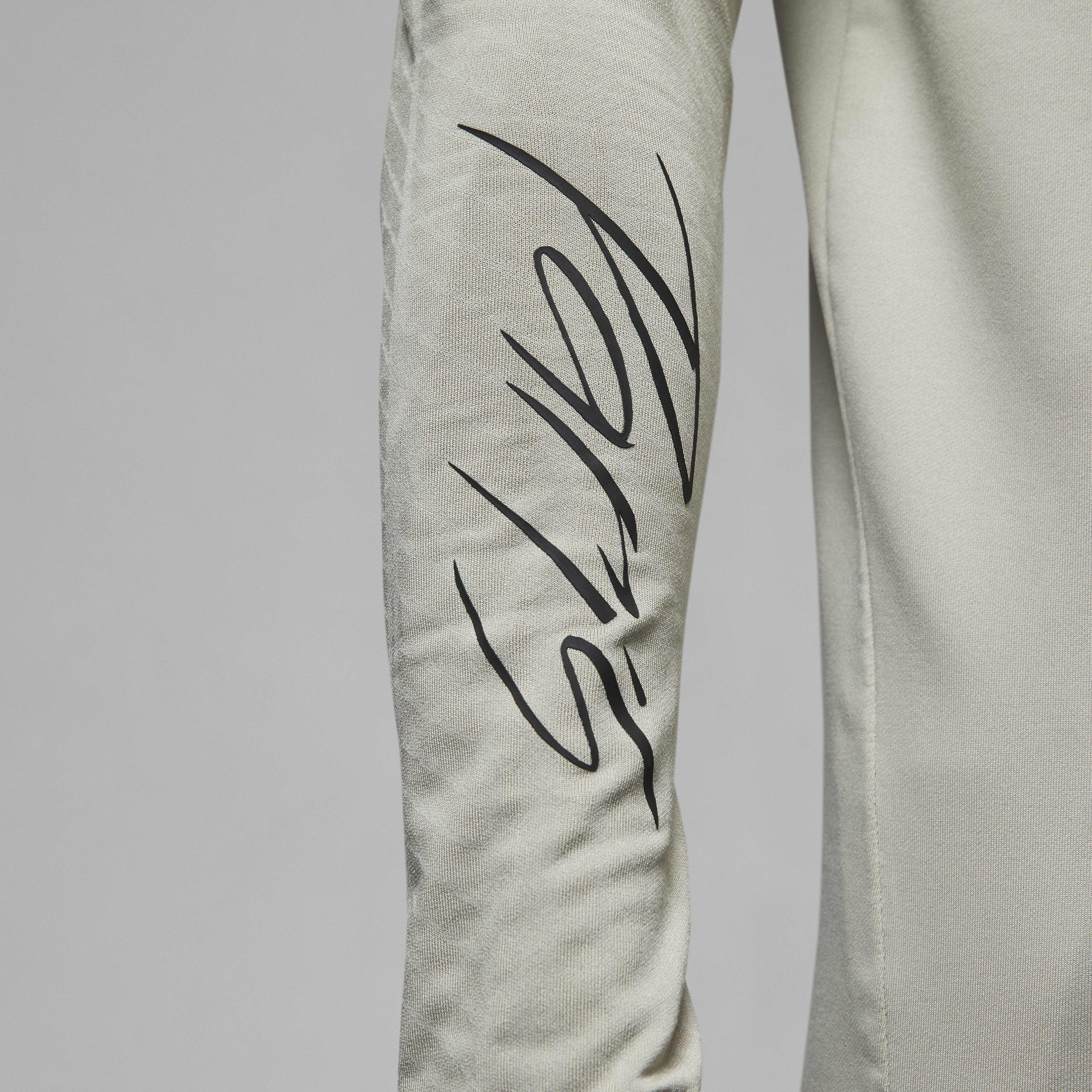 Paris Saint-Germain Strike image number 4