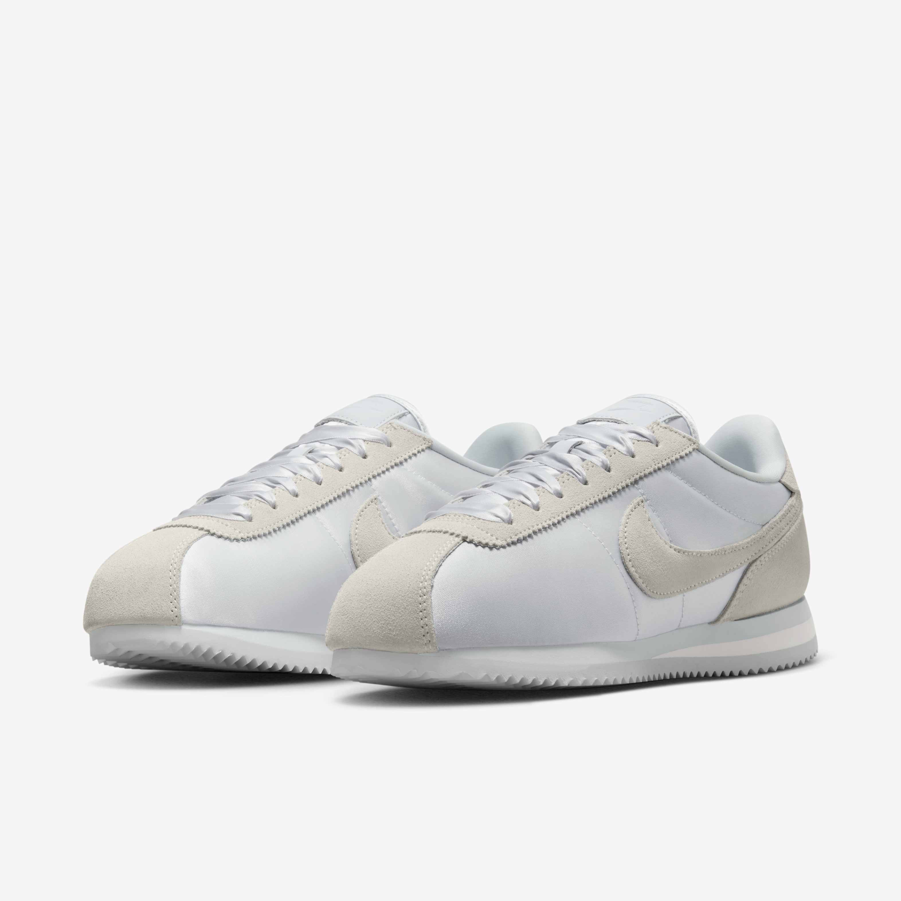 Nike Cortez Textile image number 4