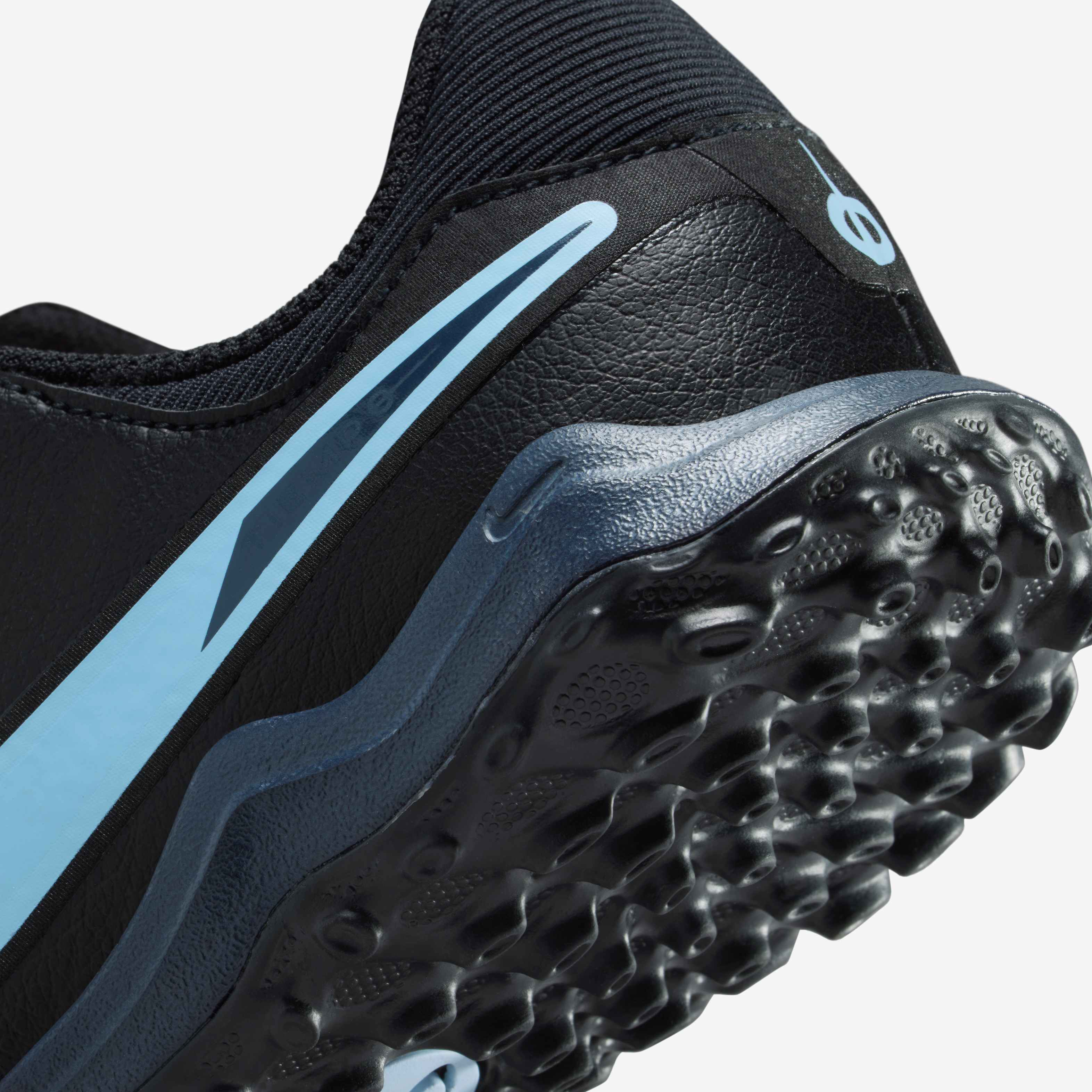 Nike Jr. Tiempo Legend 10 Academy image number 7