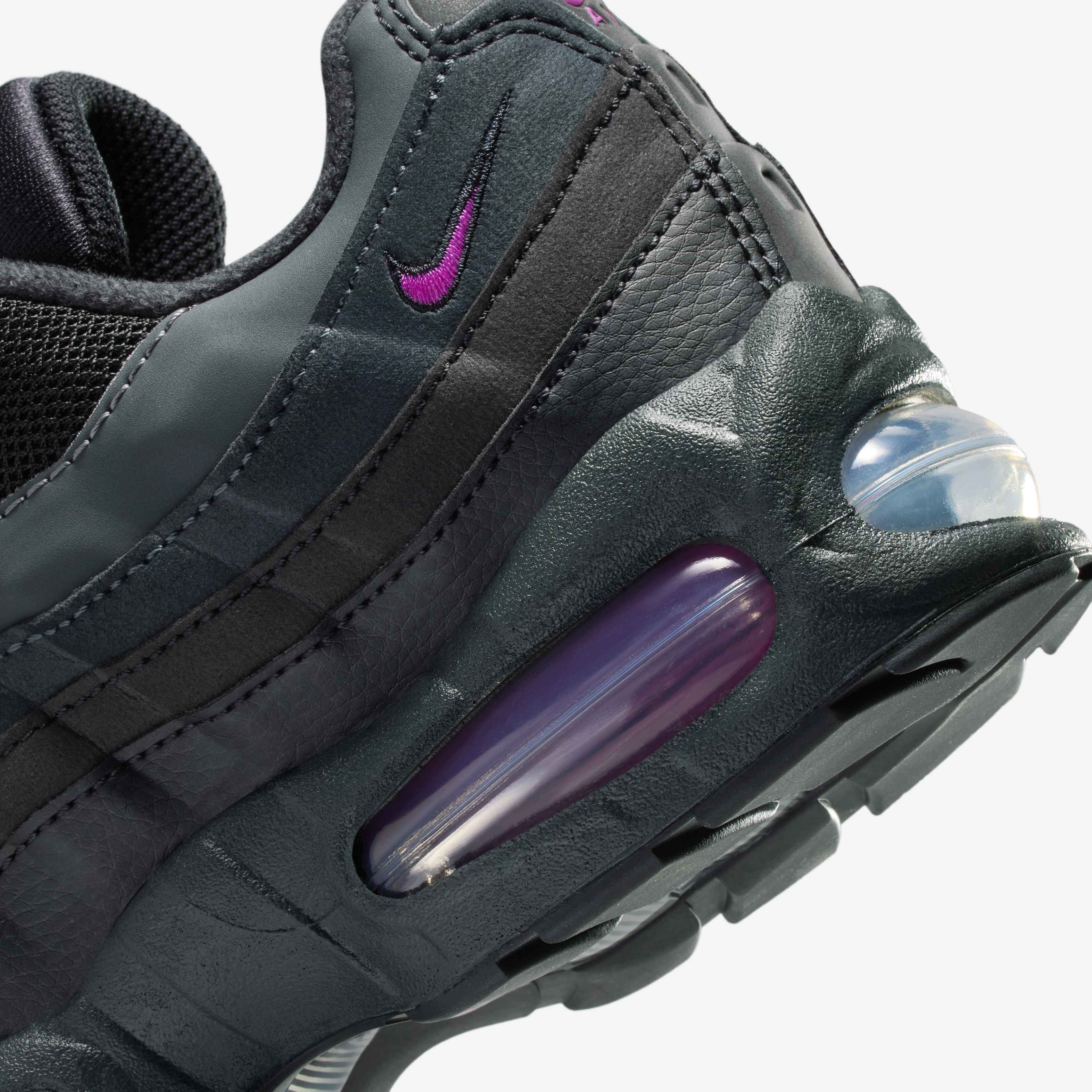 Nike Air Max 95 image number 7