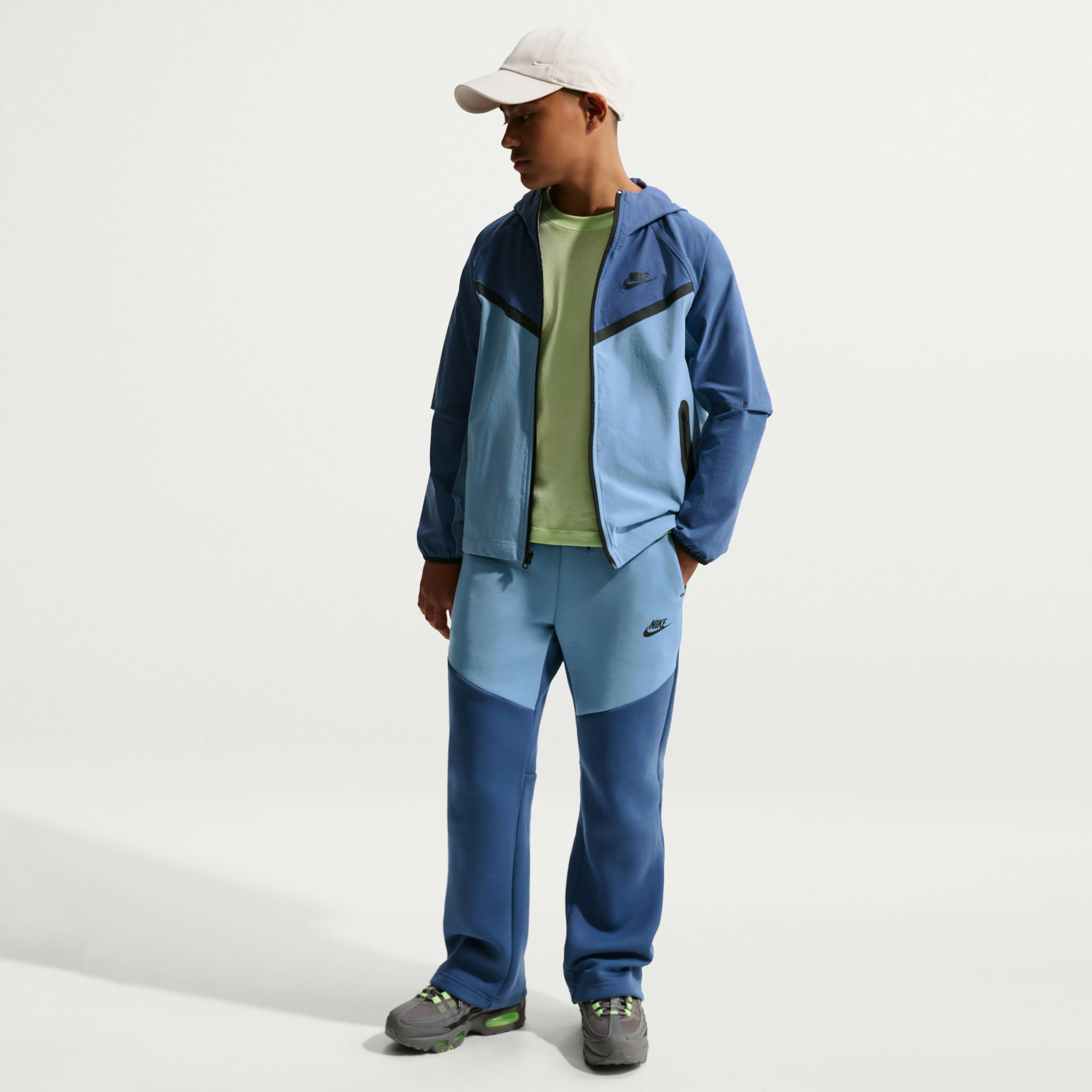 Nike Tech image number 3