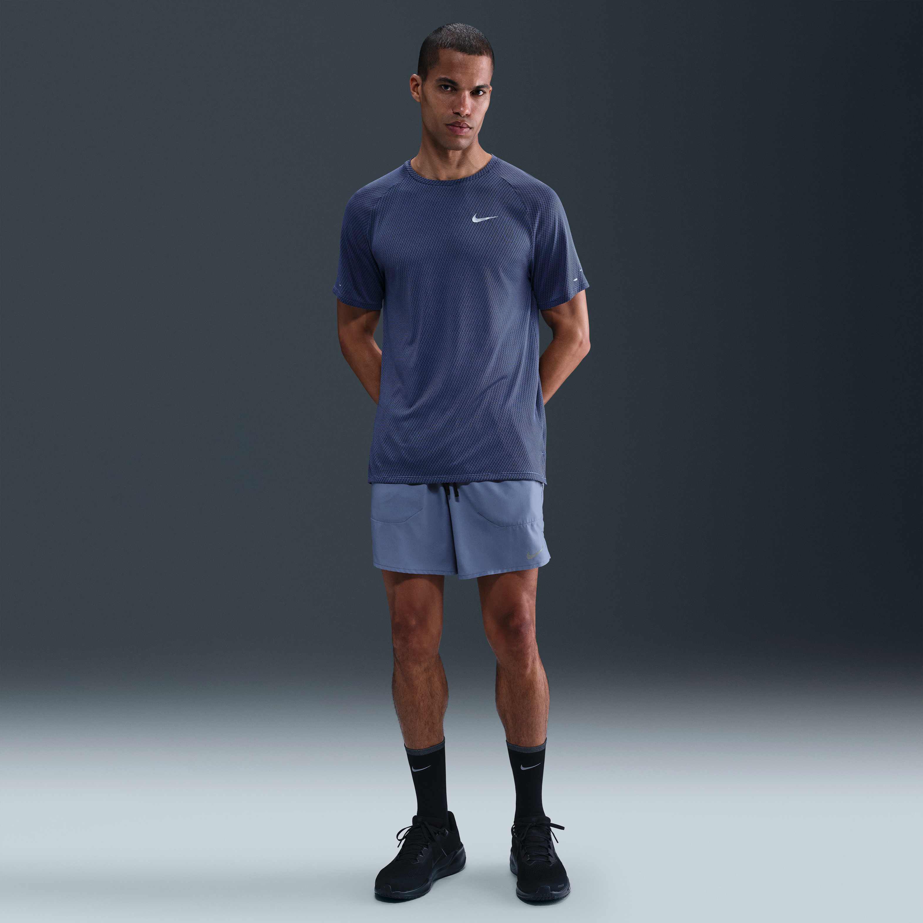 Nike Stride image number 0