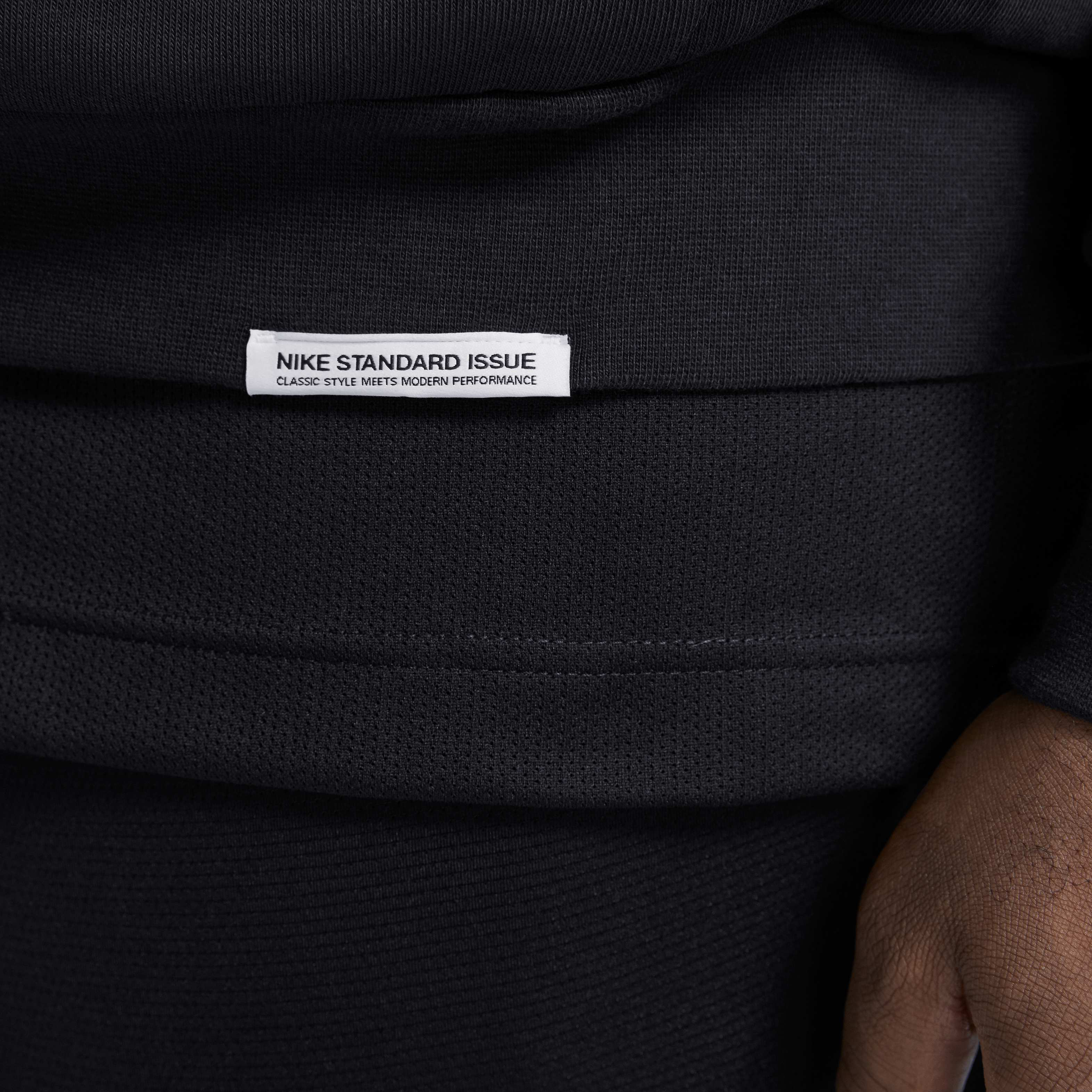 Nike Standard Issue image number 9